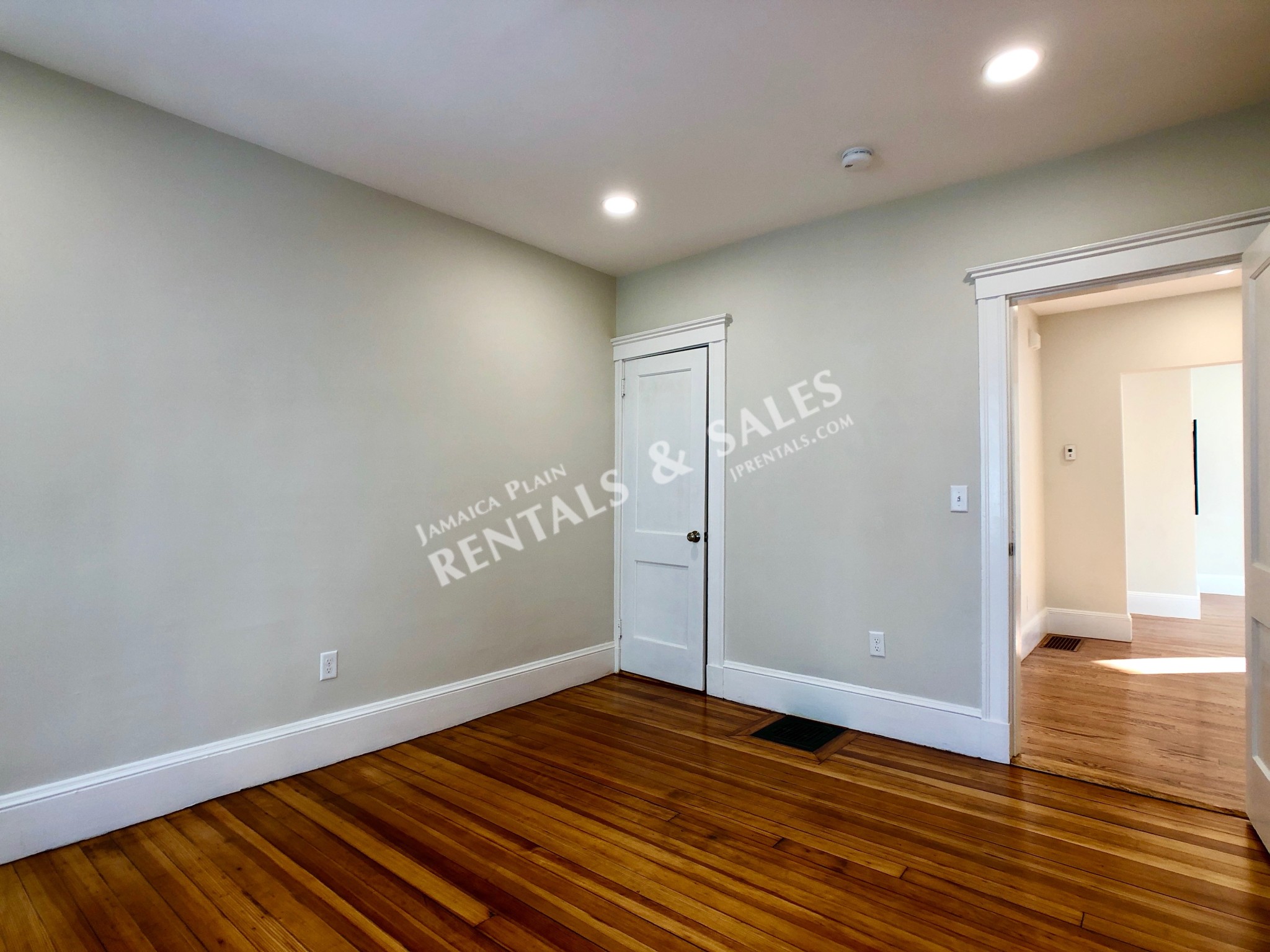 3 bed, 1 bath apartment for rent at 47 Parkton Rd Unit 1, Jamaica Plain — photo 10 of 15