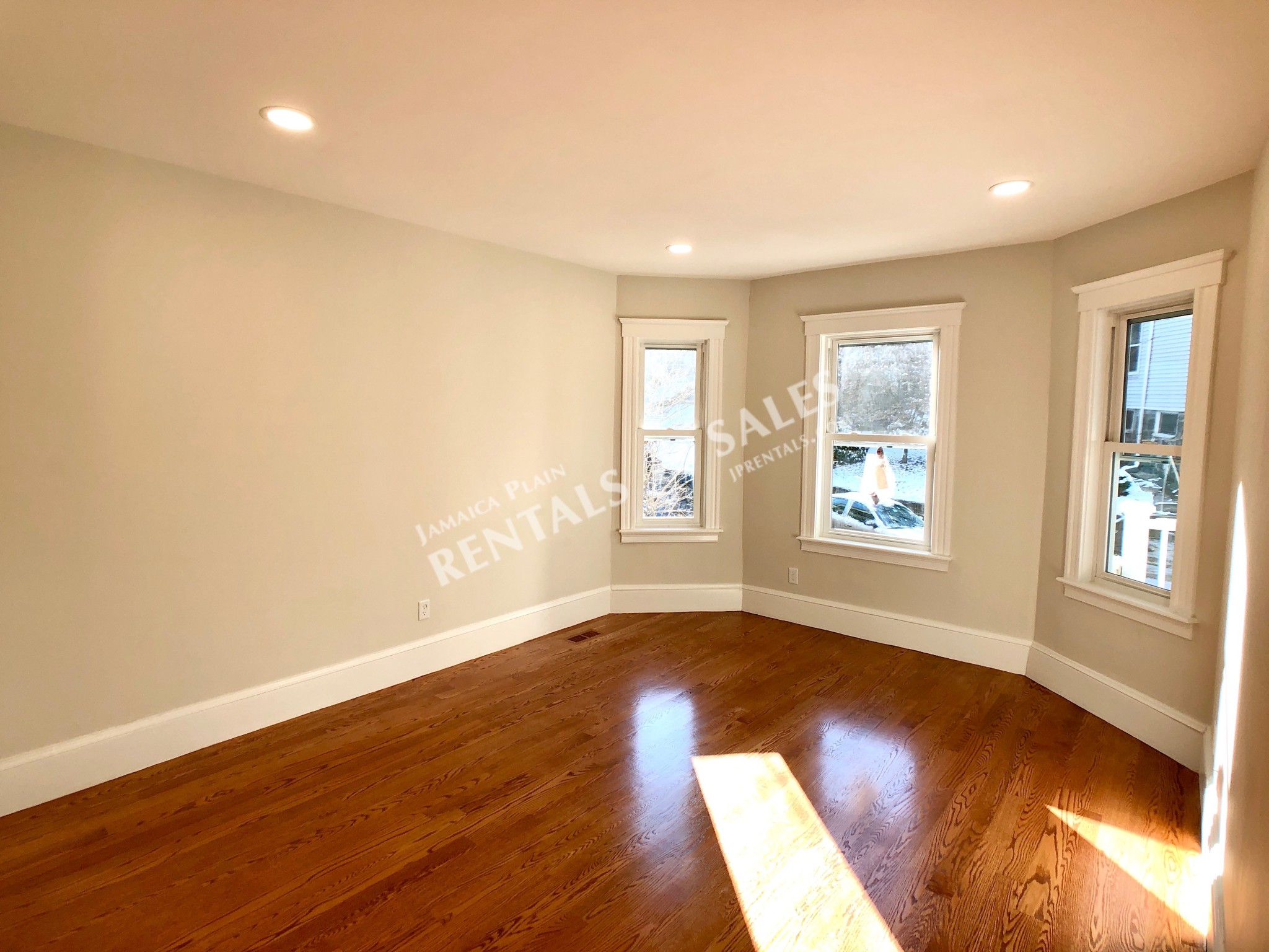 3 bed, 1 bath apartment for rent at 47 Parkton Rd Unit 1, Jamaica Plain — photo 6 of 15