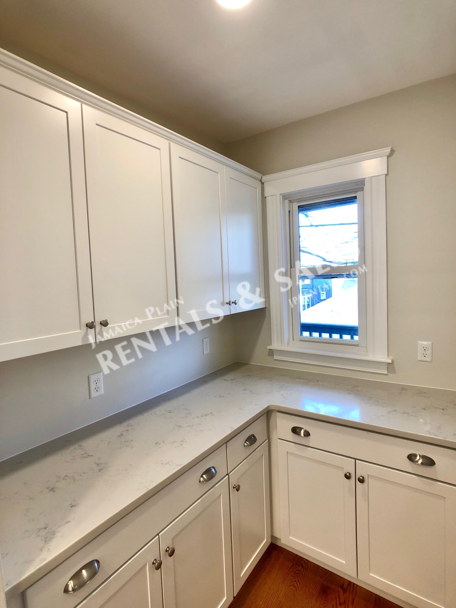 3 bed, 1 bath apartment for rent at 47 Parkton Rd Unit 1, Jamaica Plain — photo 5 of 15