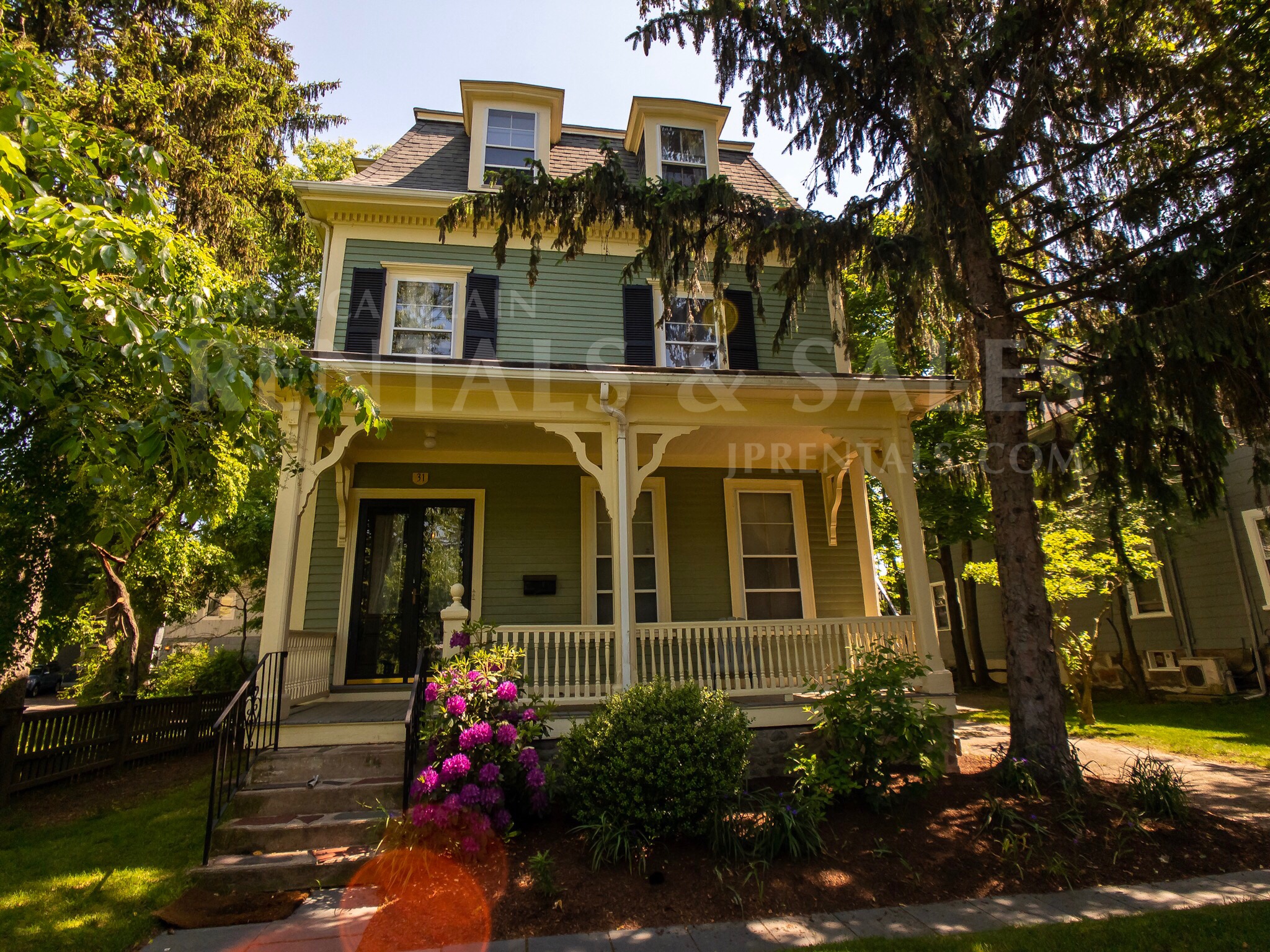 31 Burroughs St, Jamaica Plain