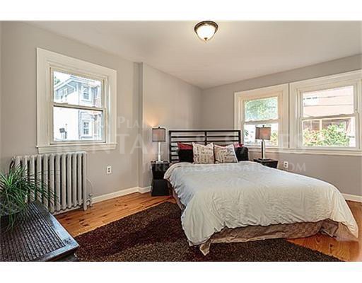 2 bed, 1 bath apartment for rent at 15 Lesher St Unit 1 CO, Roslindale — photo 11 of 14