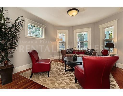 2 bed, 1 bath apartment for rent at 15 Lesher St Unit 1 CO, Roslindale — photo 4 of 14