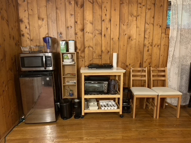 Studio bed, 1 bath apartment for rent at 397 Vfw Pkwy Unit 1 CO, Brookline — photo 2 of 7