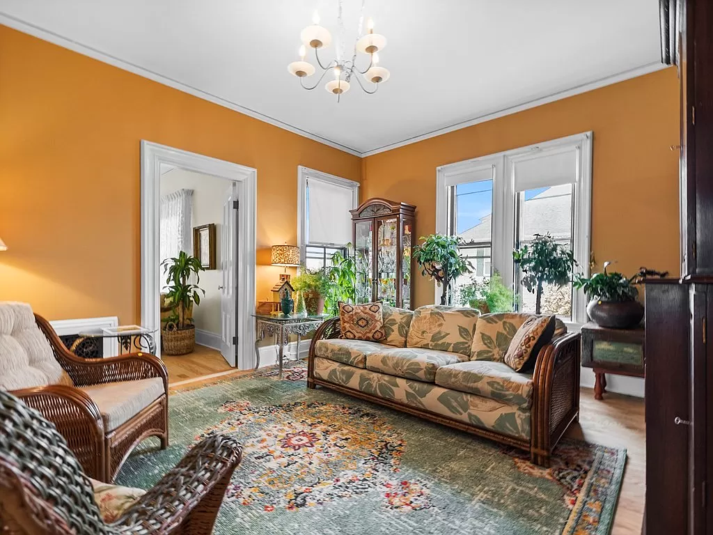 87 Child St, Hyde Park