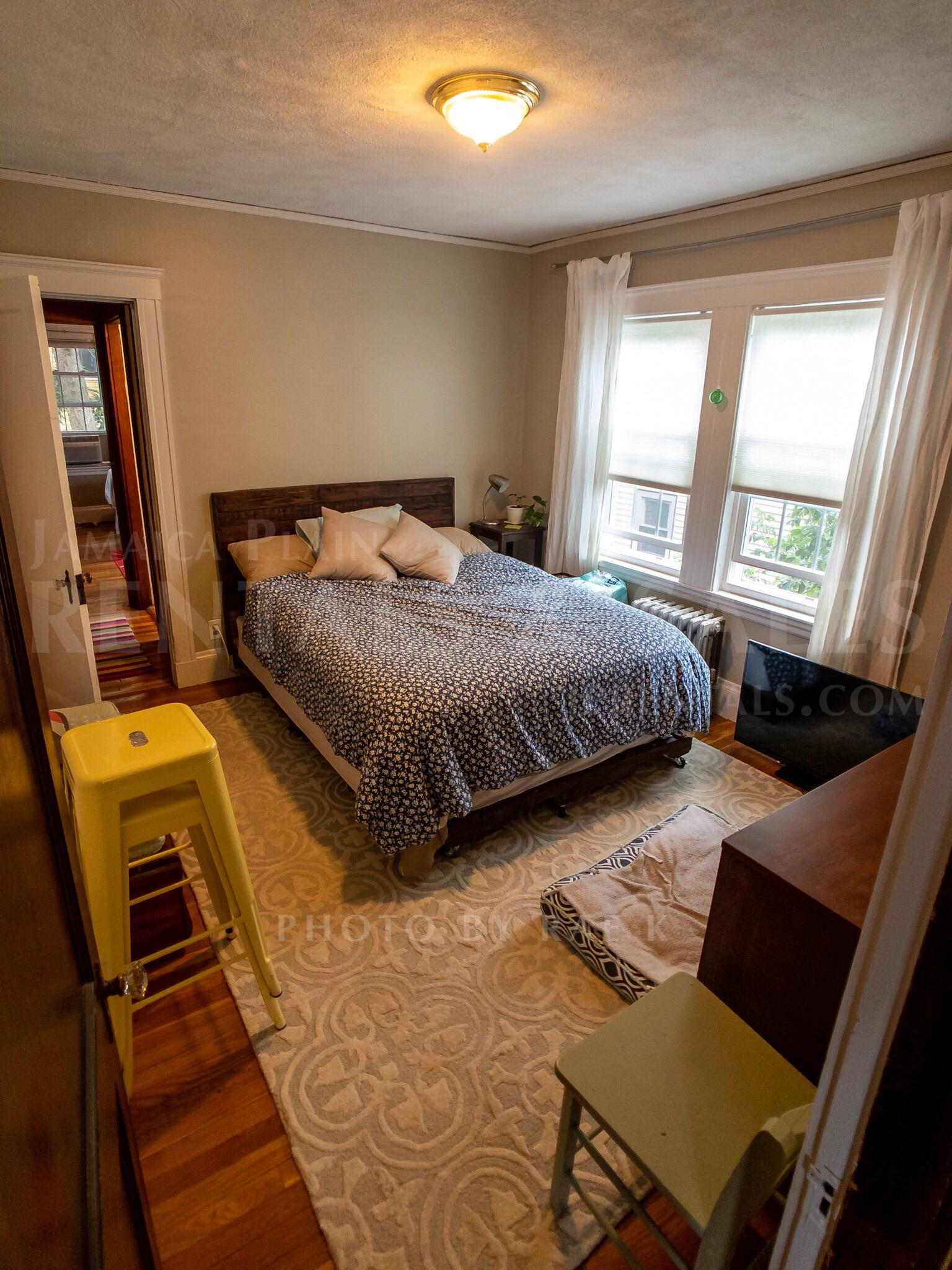 2 bed, 1 bath apartment for rent at 40 Saint Joseph St Unit 2, Jamaica Plain — photo 8 of 13