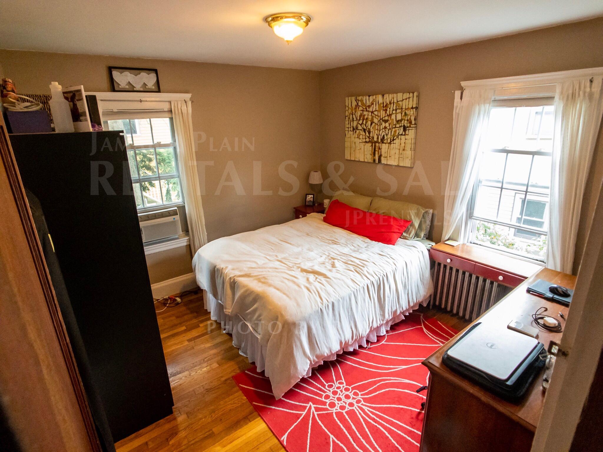 2 bed, 1 bath apartment for rent at 40 Saint Joseph St Unit 2, Jamaica Plain — photo 11 of 13