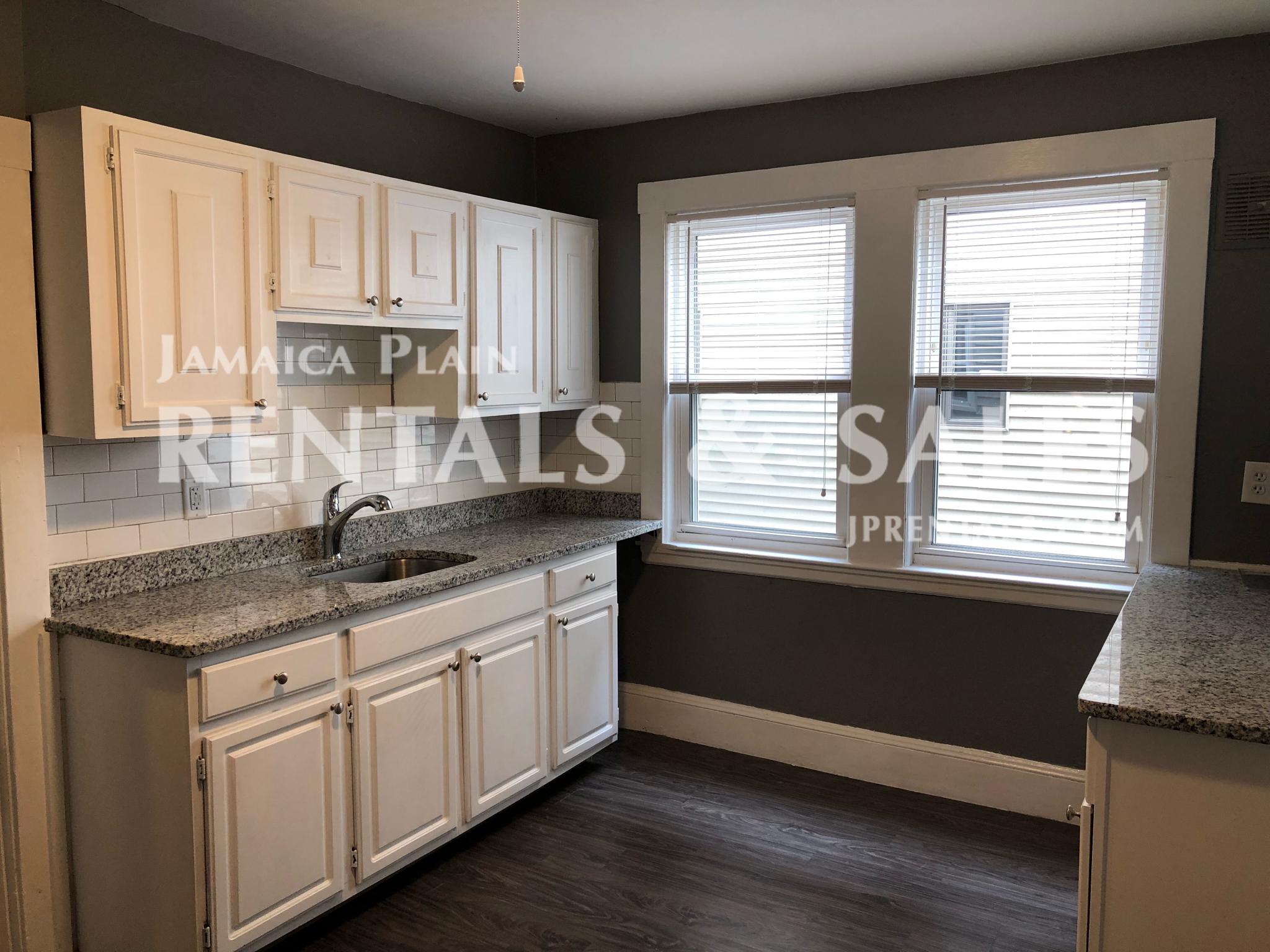 6 Lesher St, Roslindale