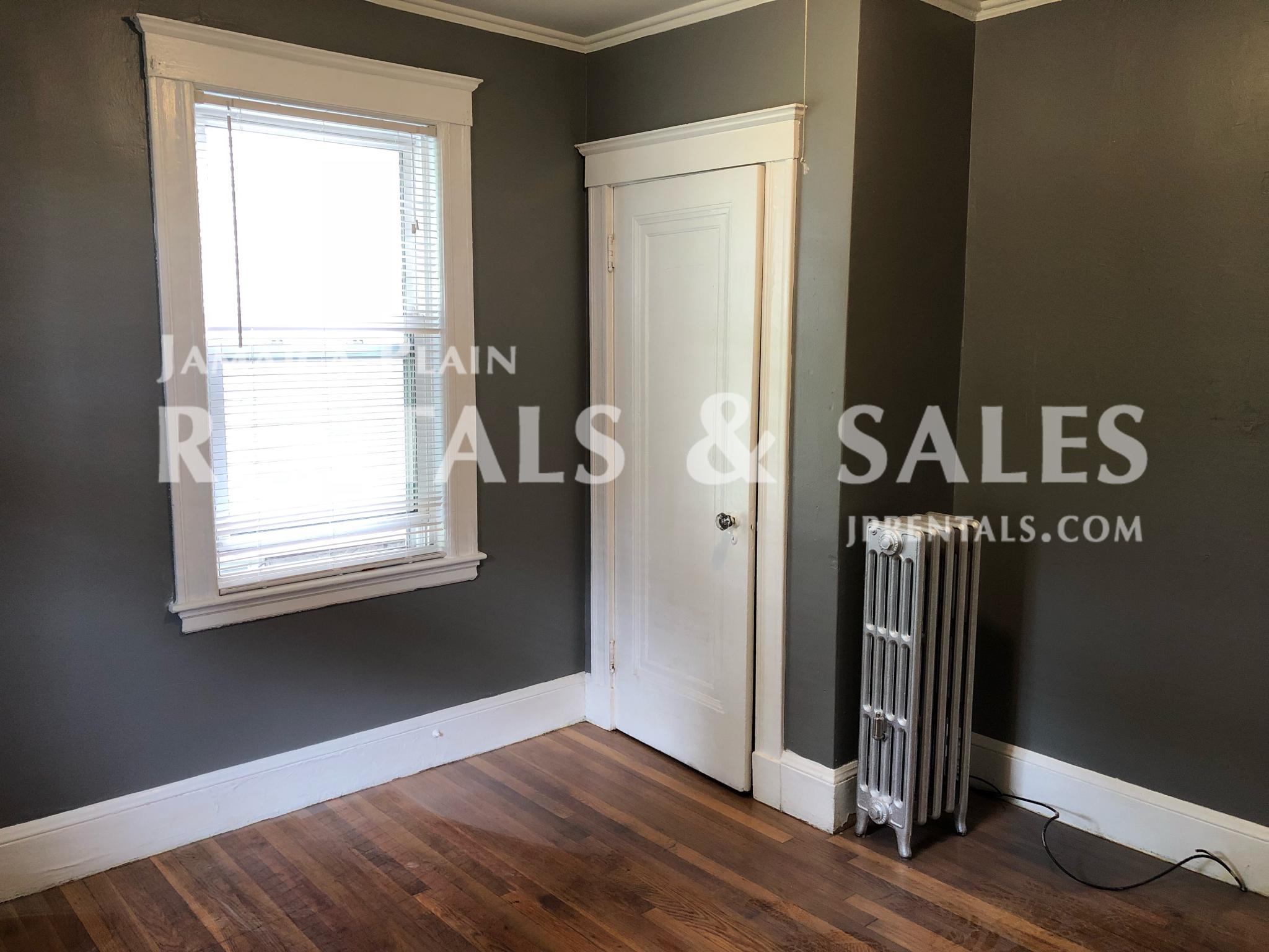 6 Lesher St, Roslindale