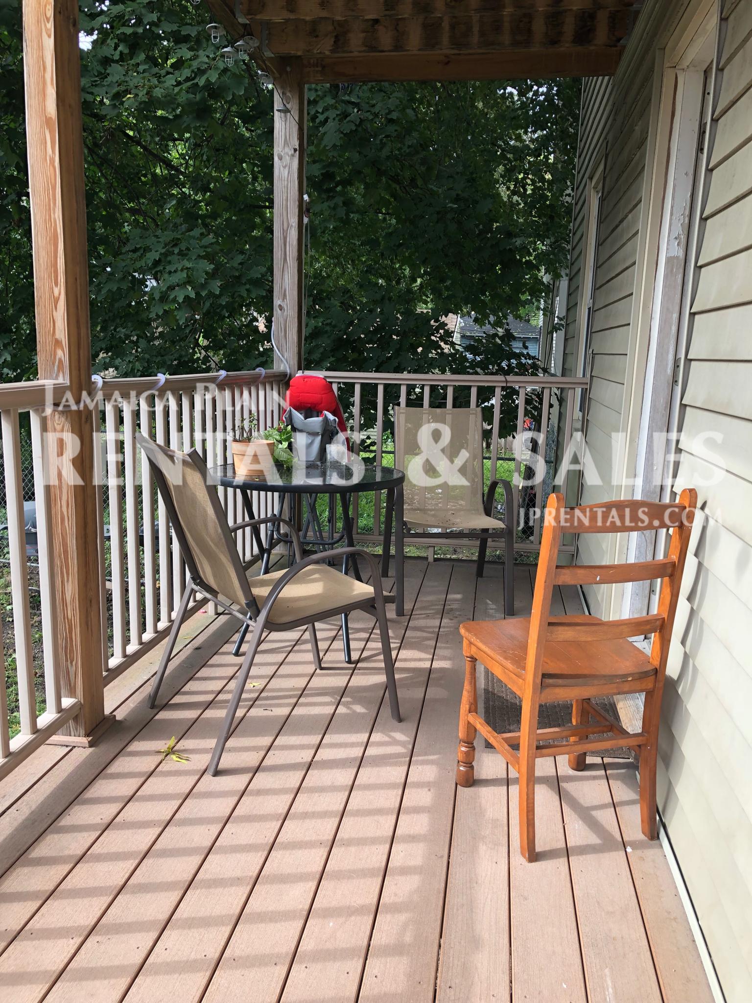 6 Lesher St, Roslindale