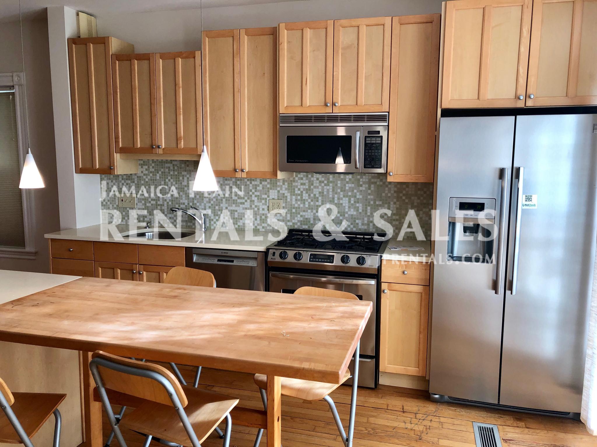 1 bed, 1 bath apartment for rent at 55 Rossmore Rd Unit 1, Jamaica Plain — photo 3 of 15