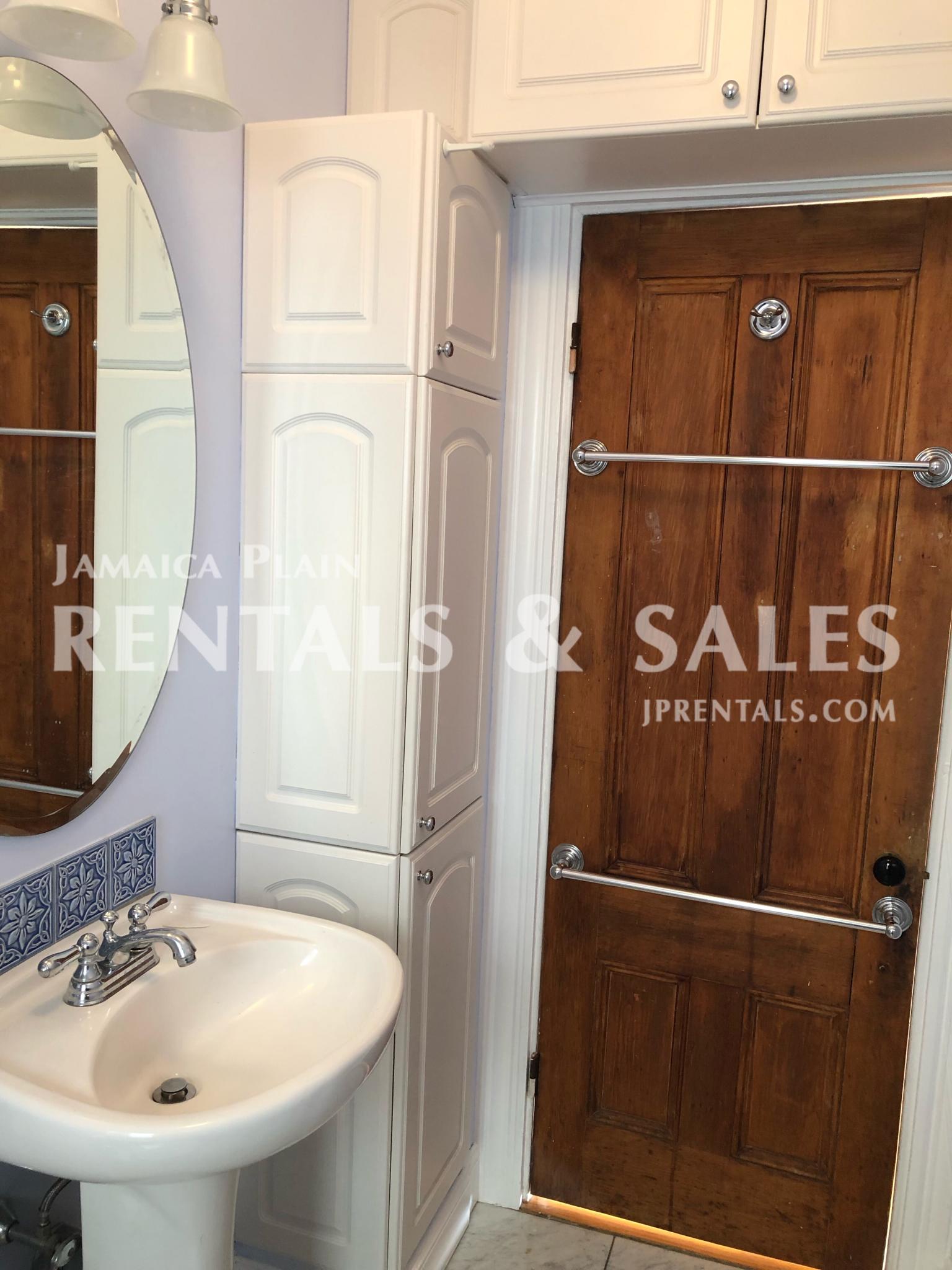 1 bed, 1 bath apartment for rent at 55 Rossmore Rd Unit 1, Jamaica Plain — photo 12 of 15