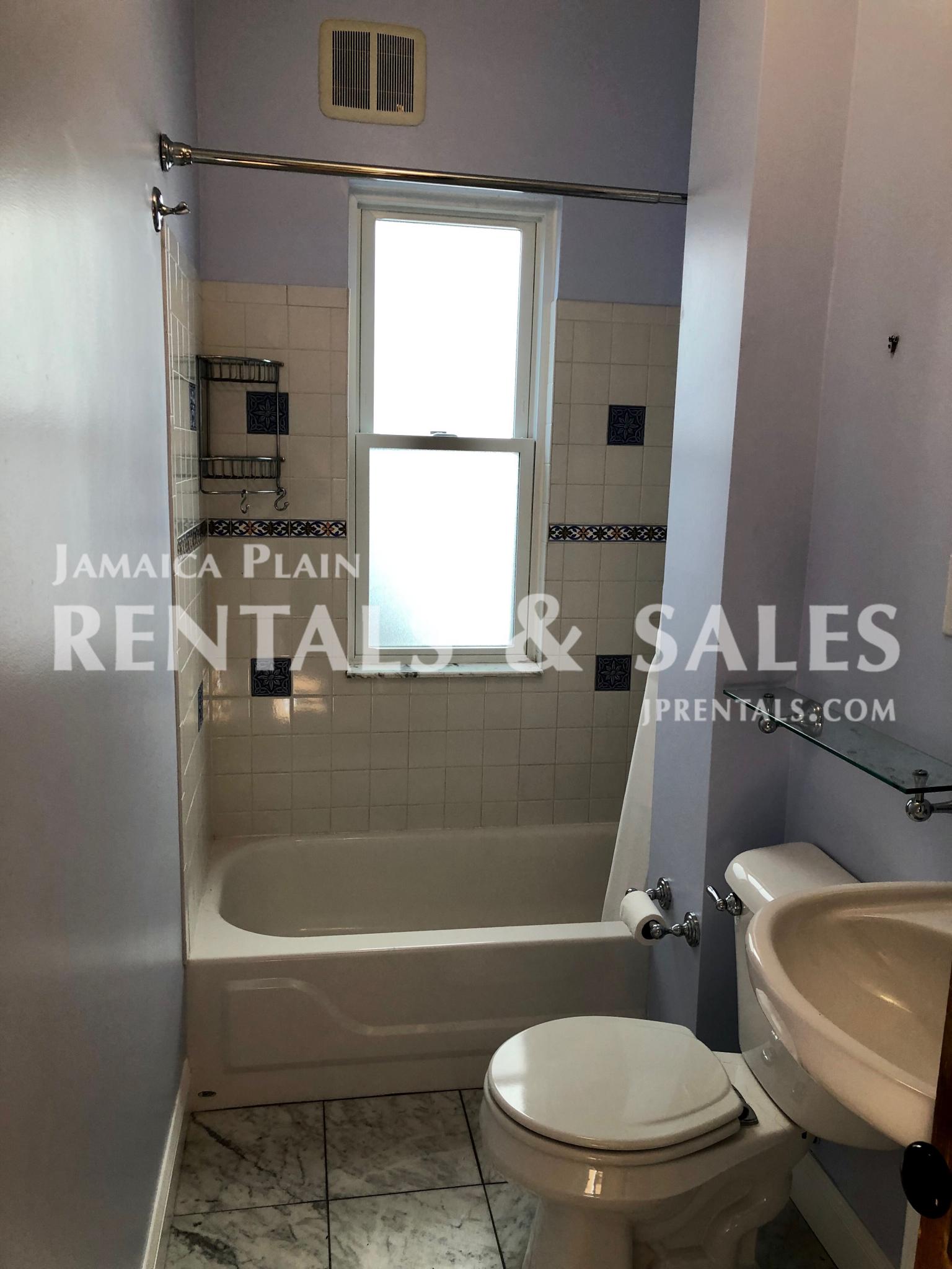 1 bed, 1 bath apartment for rent at 55 Rossmore Rd Unit 1, Jamaica Plain — photo 13 of 15