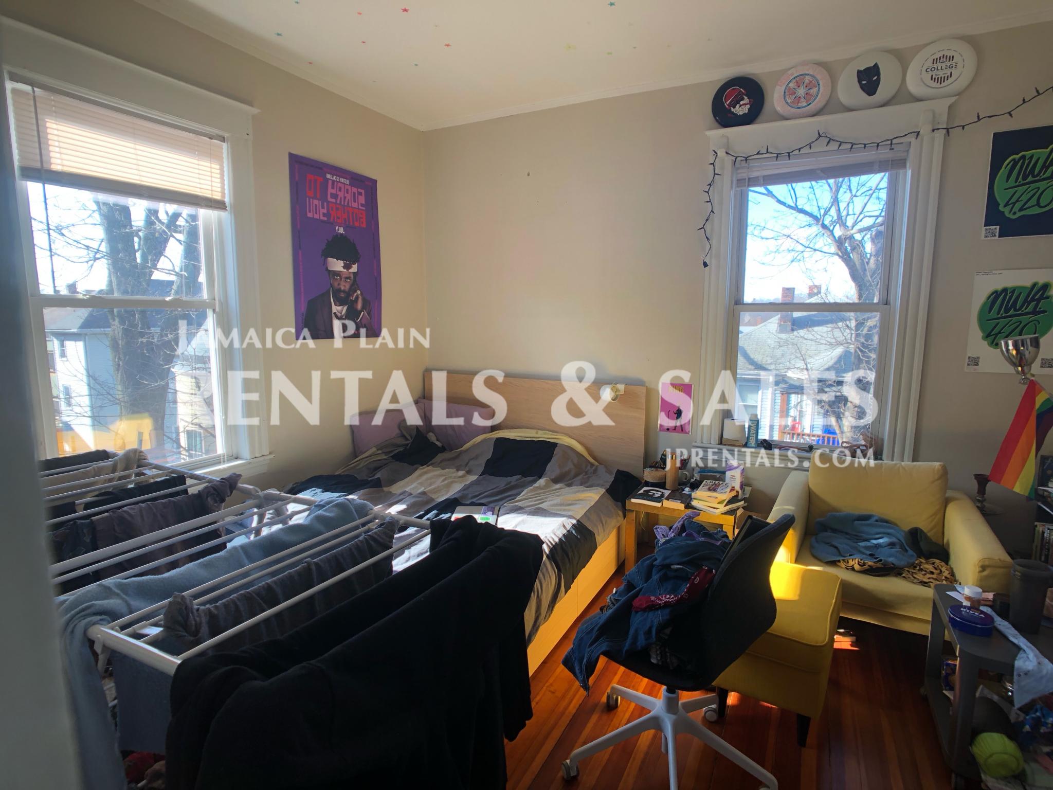 4 bed, 1.5 bath apartment for rent at 25 Forest Hills Unit 3 CO, Jamaica Plain — photo 4 of 7