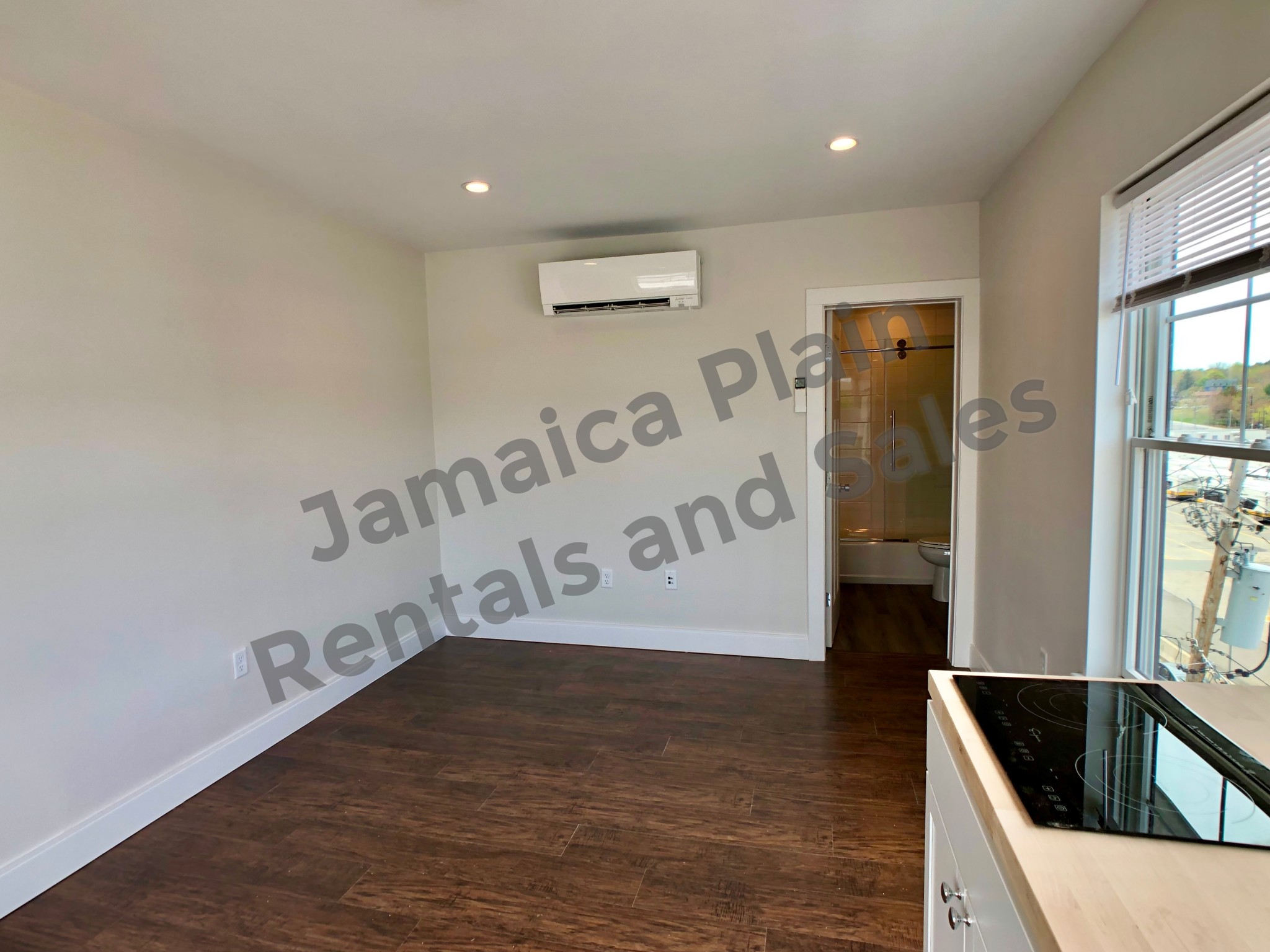 76 Stonley Rd, Jamaica Plain