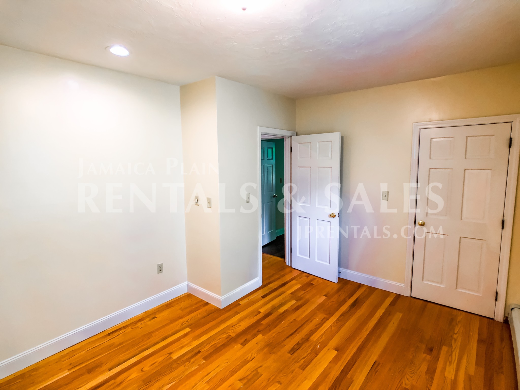 17 Orchard, Jamaica Plain