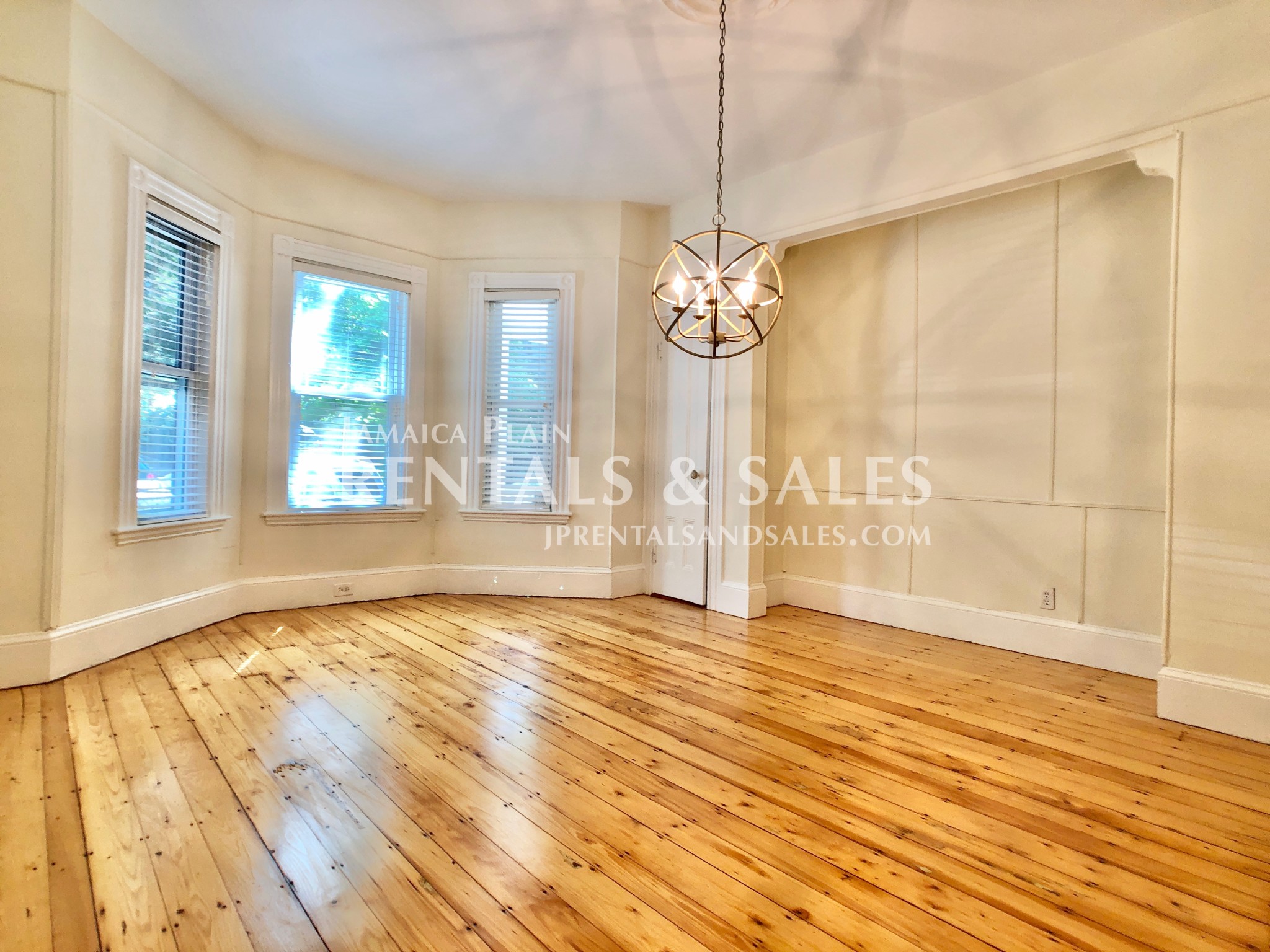 30 Sheridan St, Jamaica Plain