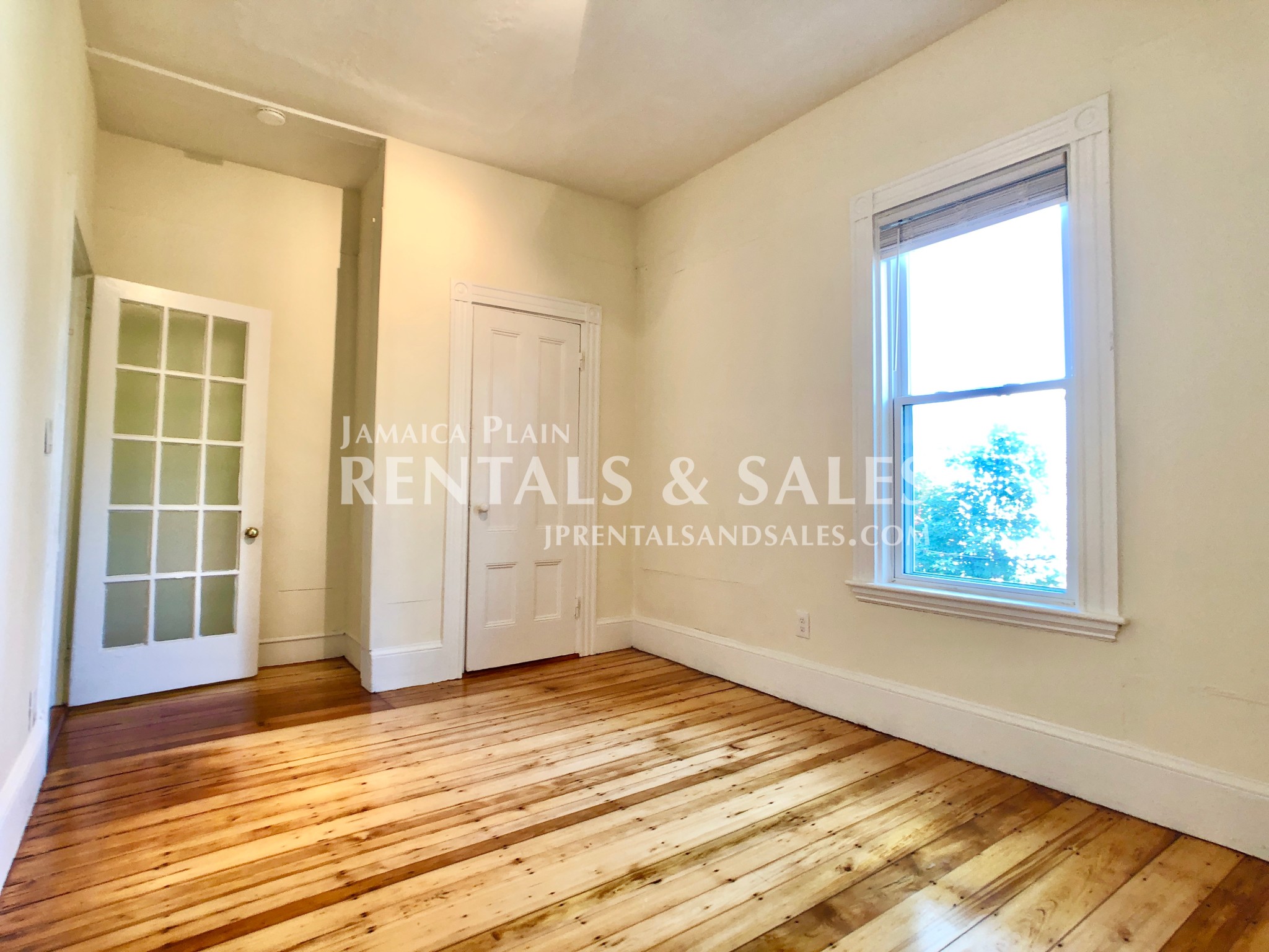 30 Sheridan St, Jamaica Plain