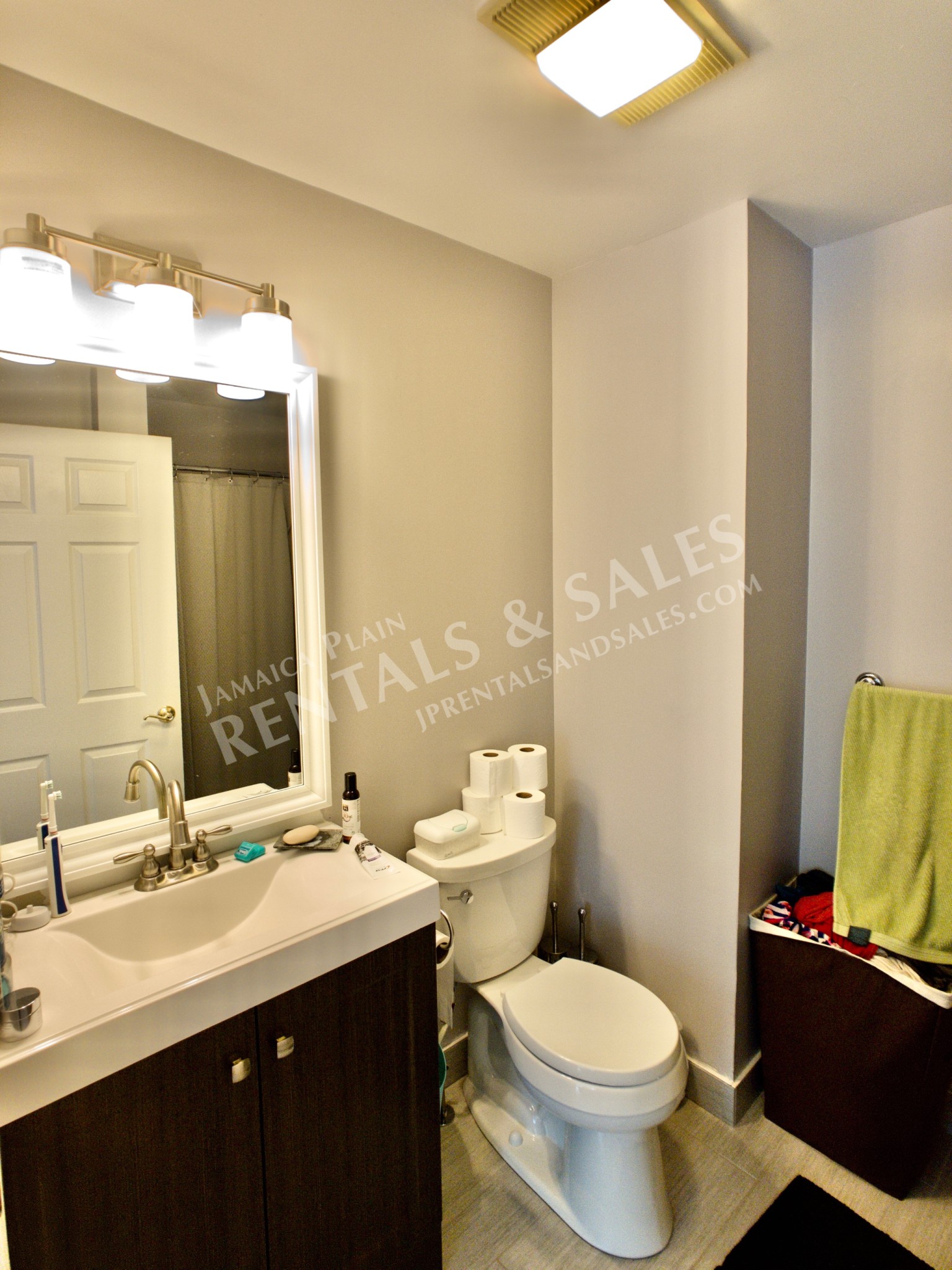 332 Jamaicaway, Jamaica Plain