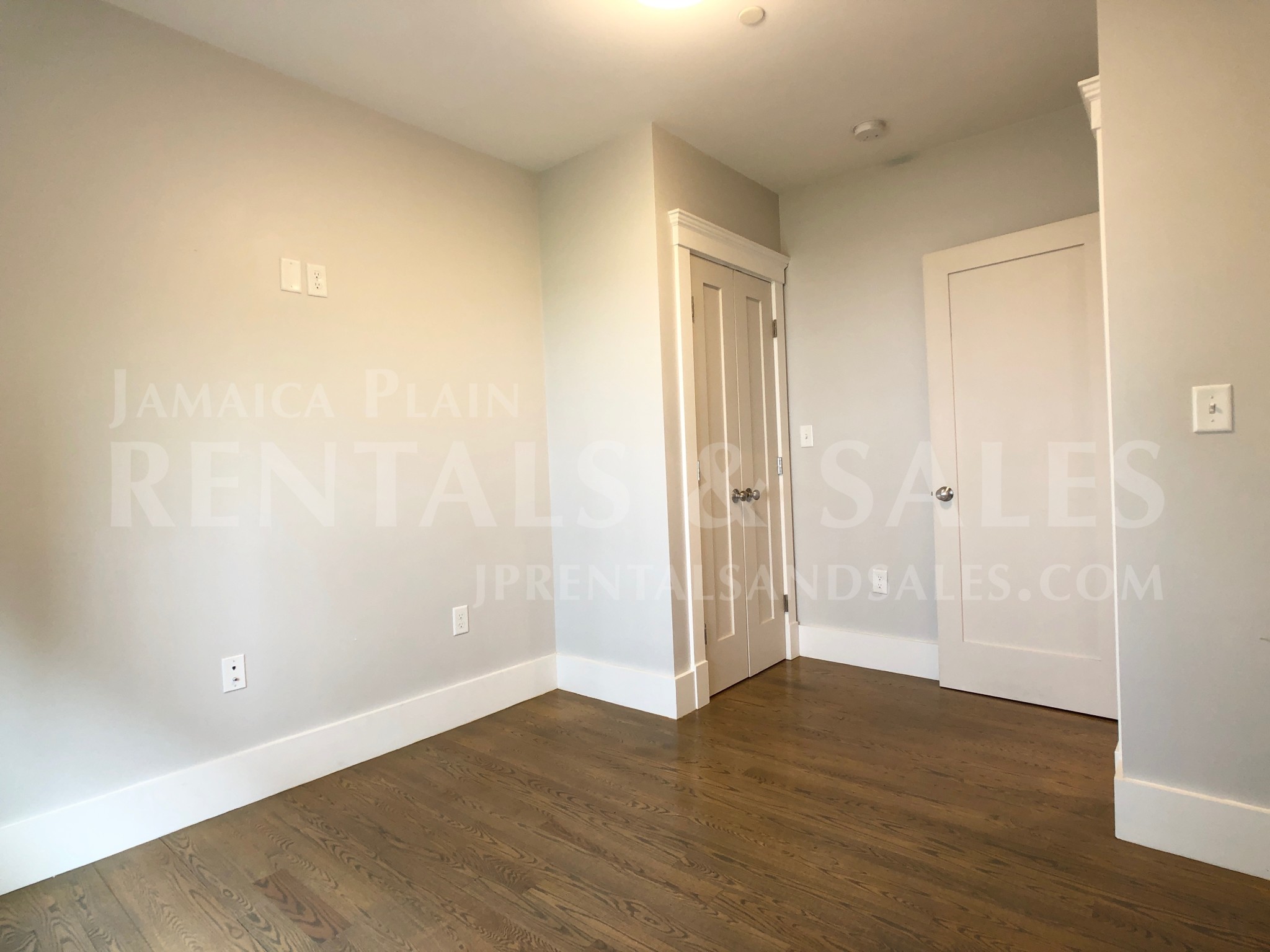 88 Rossmore Rd, Jamaica Plain