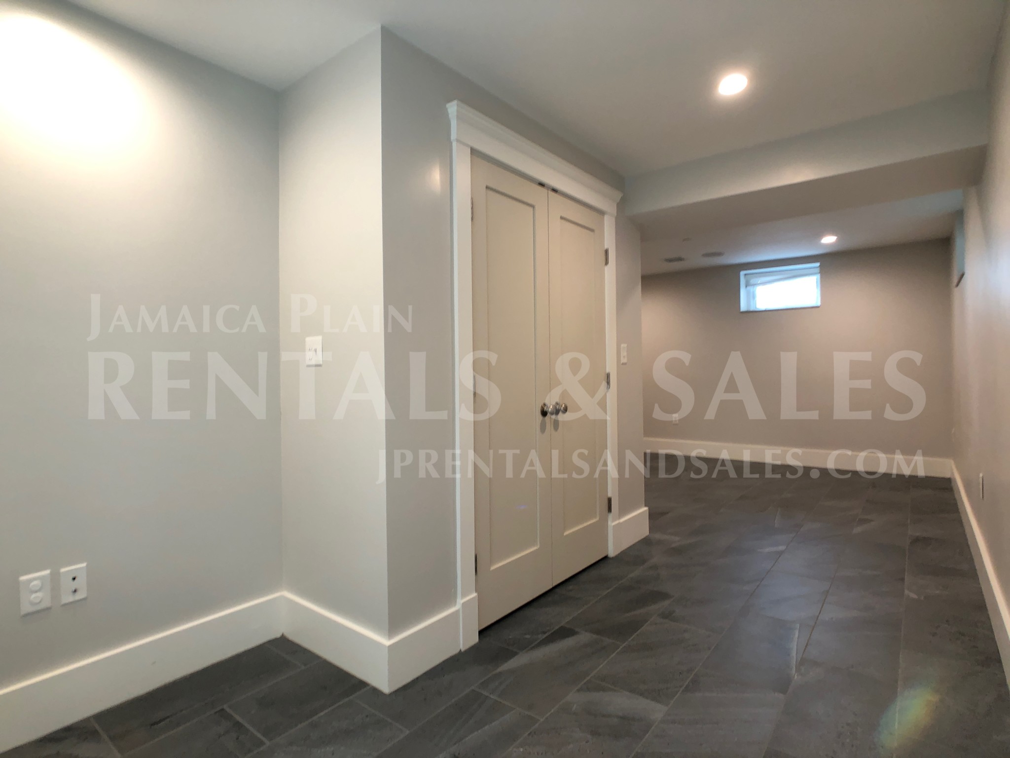 88 Rossmore Rd, Jamaica Plain