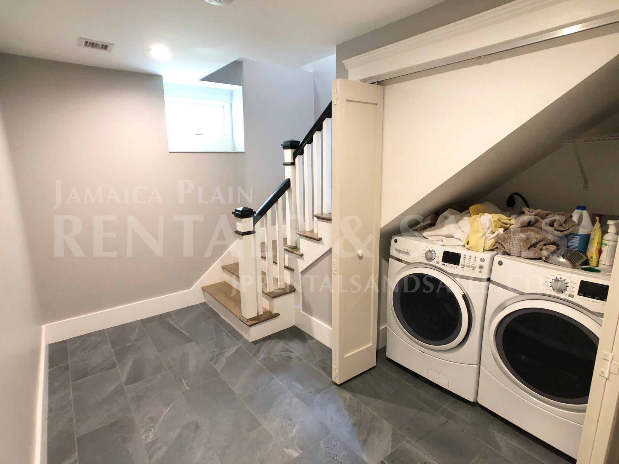 88 Rossmore Rd, Jamaica Plain