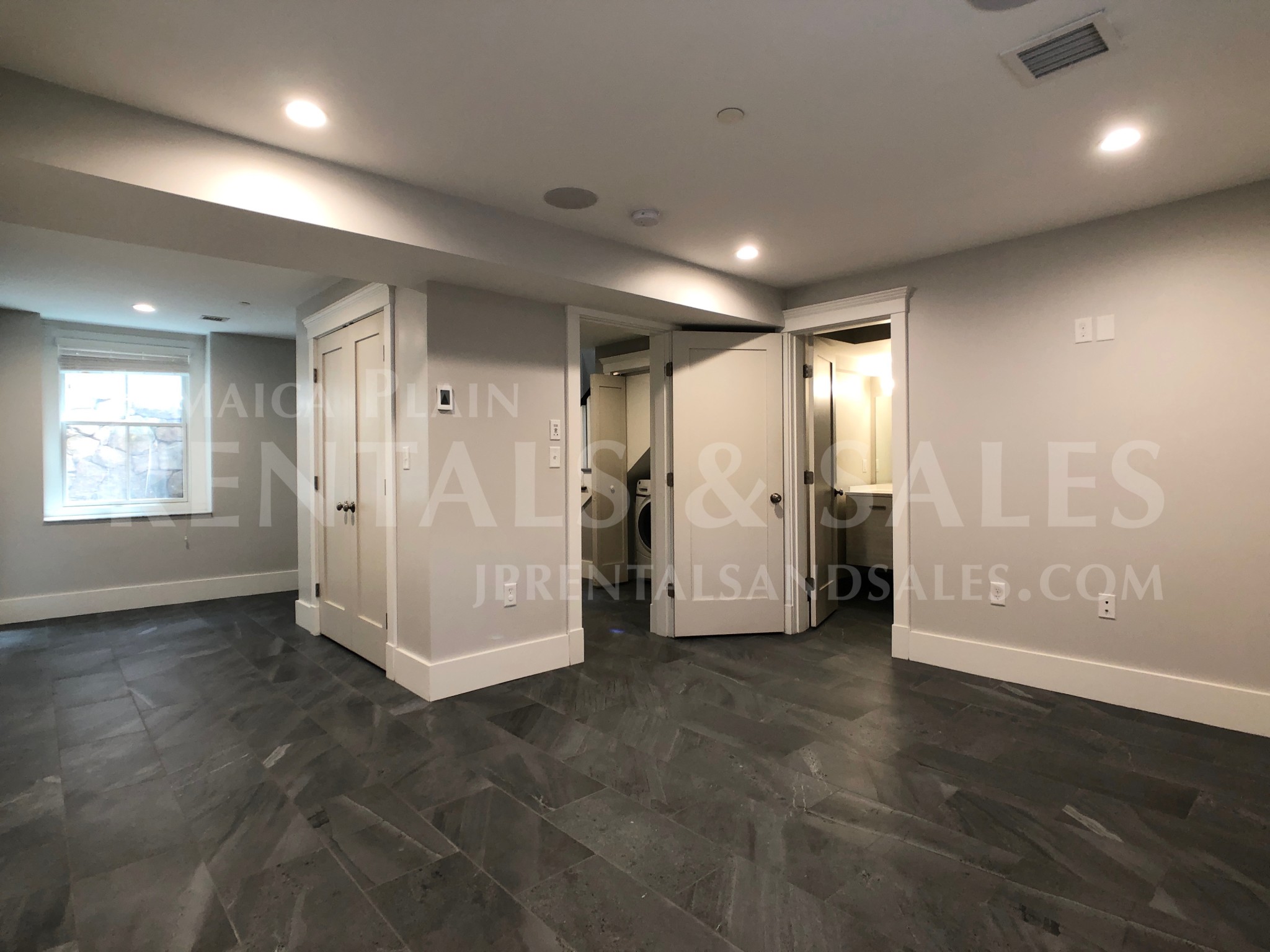 88 Rossmore Rd, Jamaica Plain