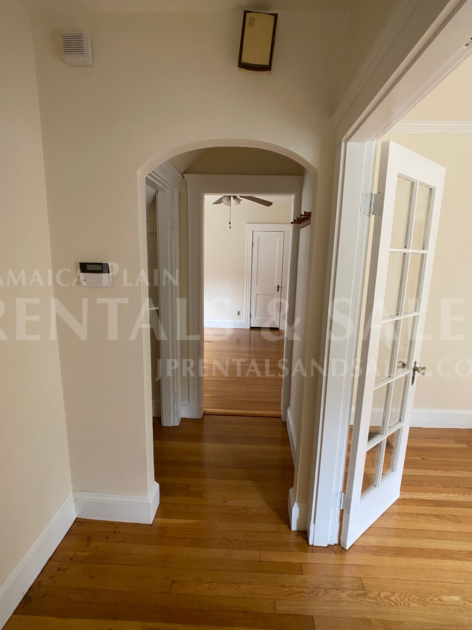 2 bed, 1 bath apartment for rent at 56 Robinwood Ave Unit 2, Jamaica Plain — photo 15 of 19