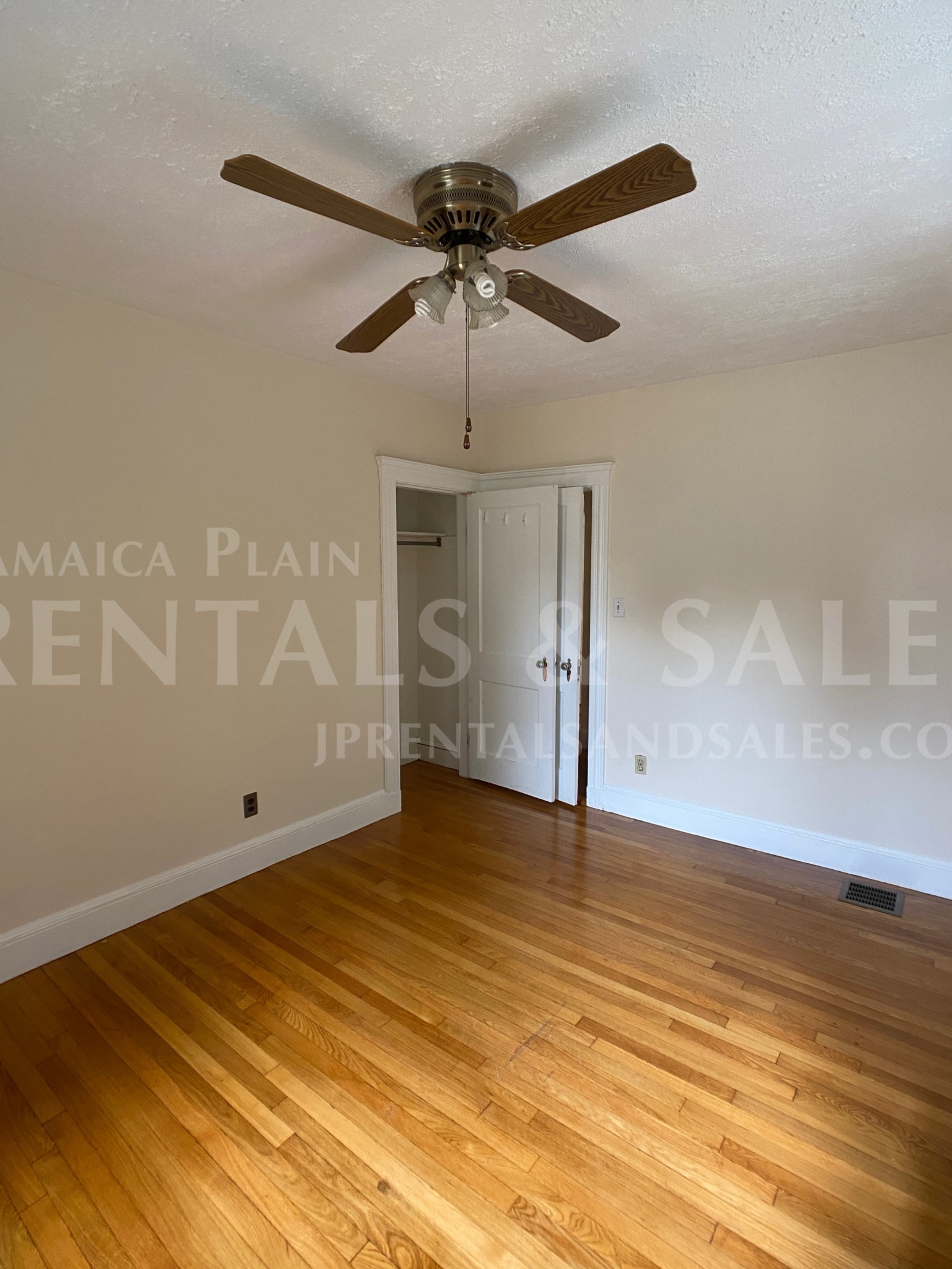 2 bed, 1 bath apartment for rent at 56 Robinwood Ave Unit 2, Jamaica Plain — photo 10 of 19