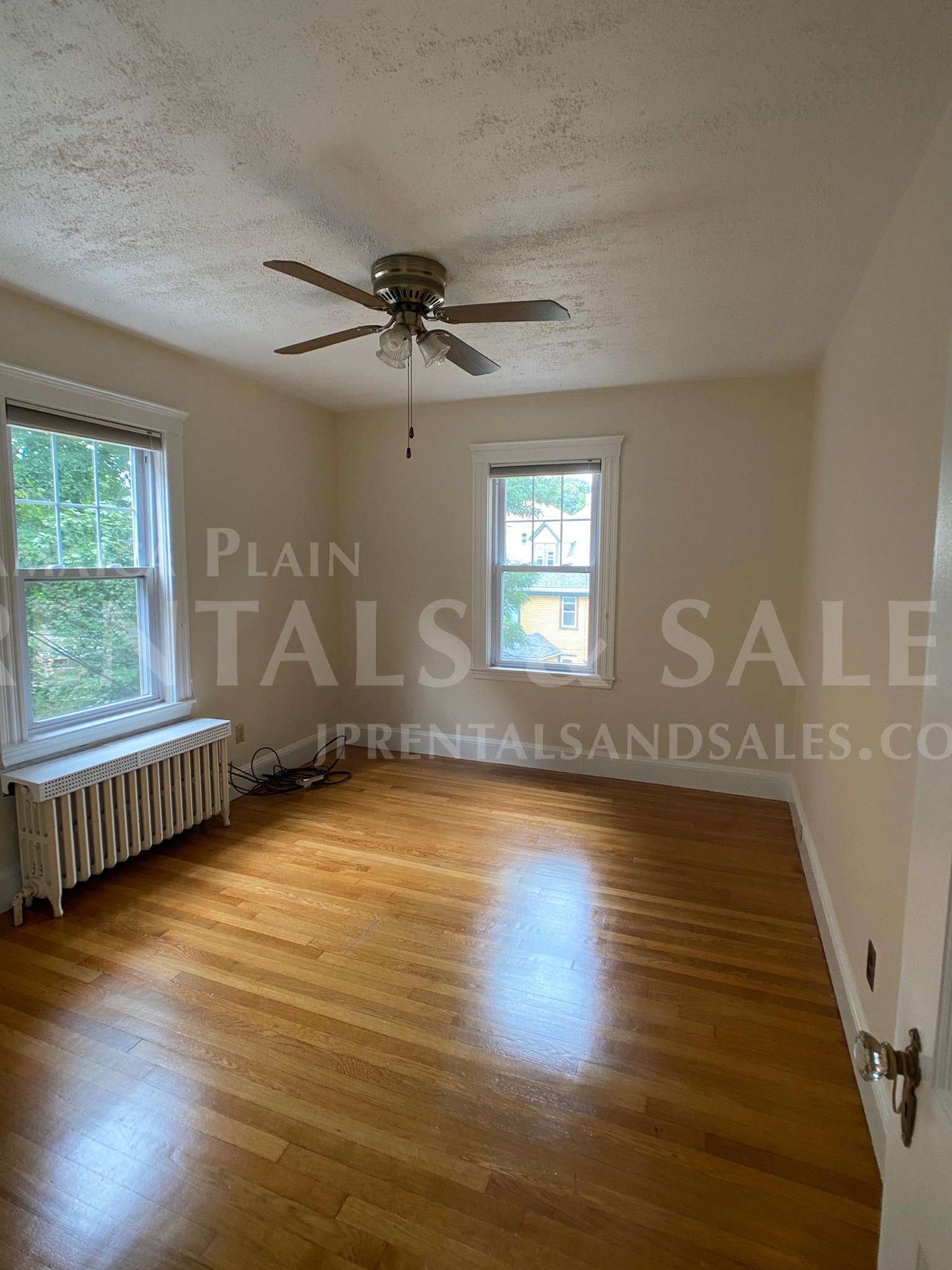 2 bed, 1 bath apartment for rent at 56 Robinwood Ave Unit 2, Jamaica Plain — photo 9 of 19