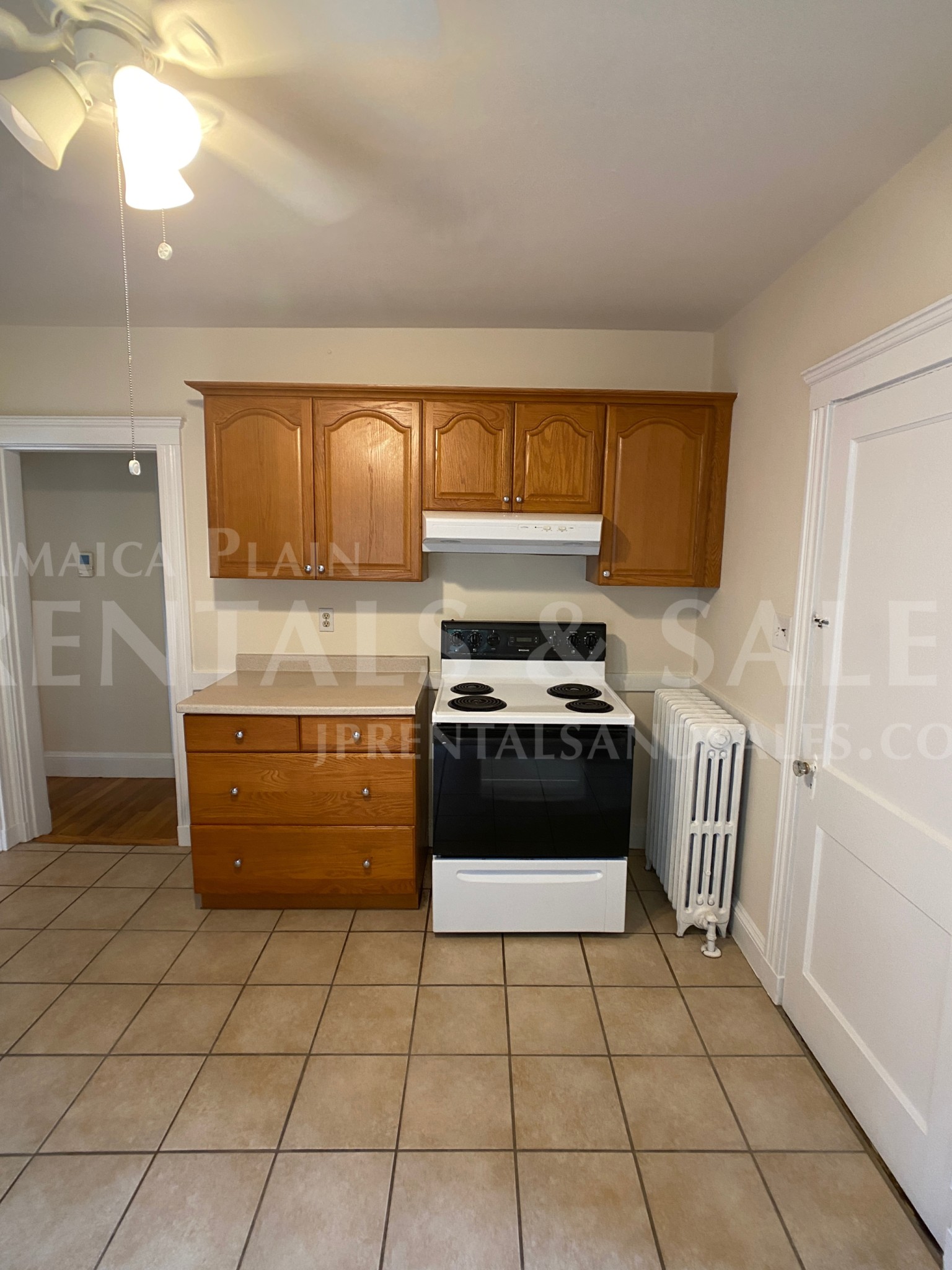 2 bed, 1 bath apartment for rent at 56 Robinwood Ave Unit 2, Jamaica Plain — photo 4 of 19