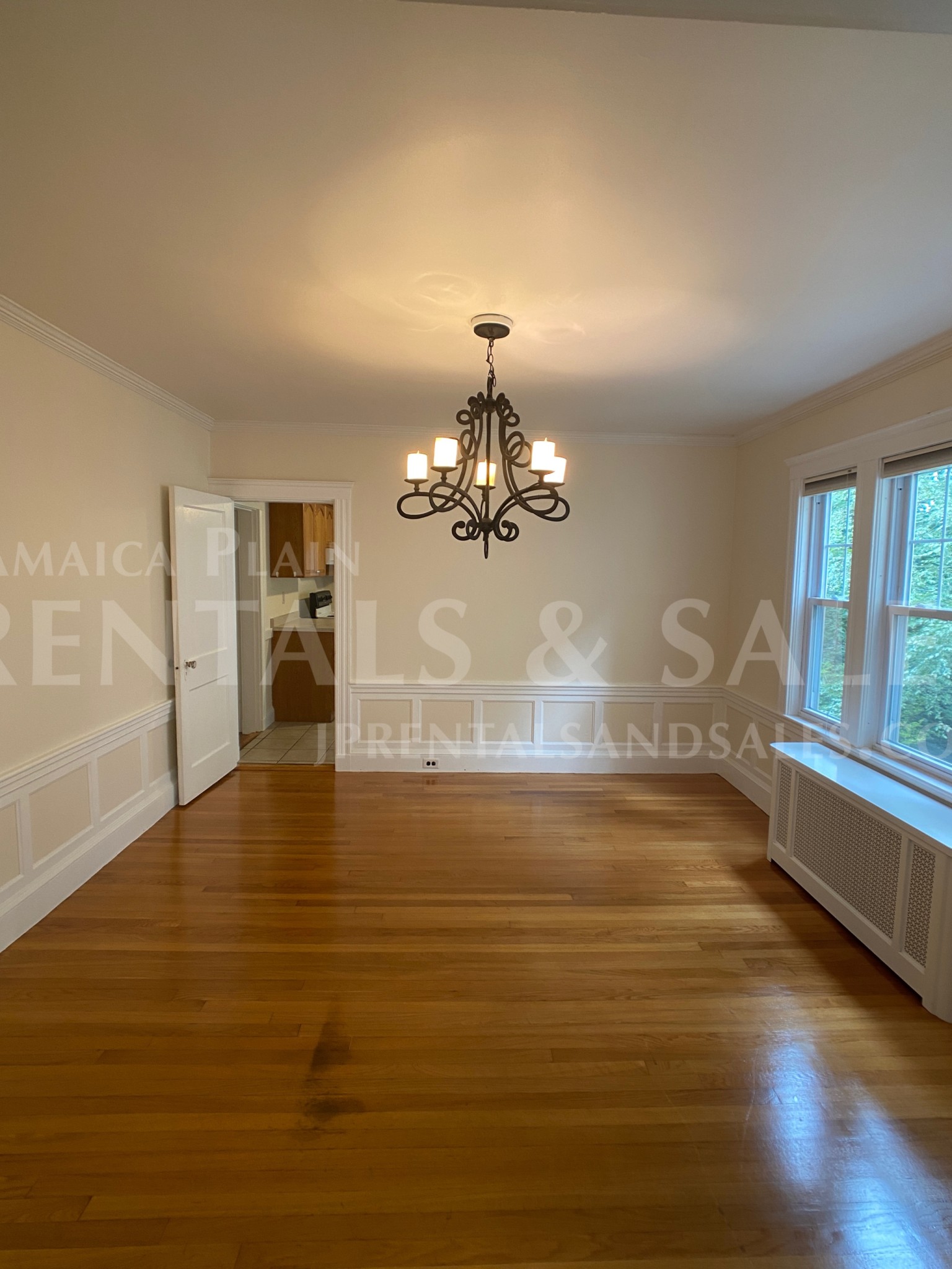 2 bed, 1 bath apartment for rent at 56 Robinwood Ave Unit 2, Jamaica Plain — photo 2 of 19