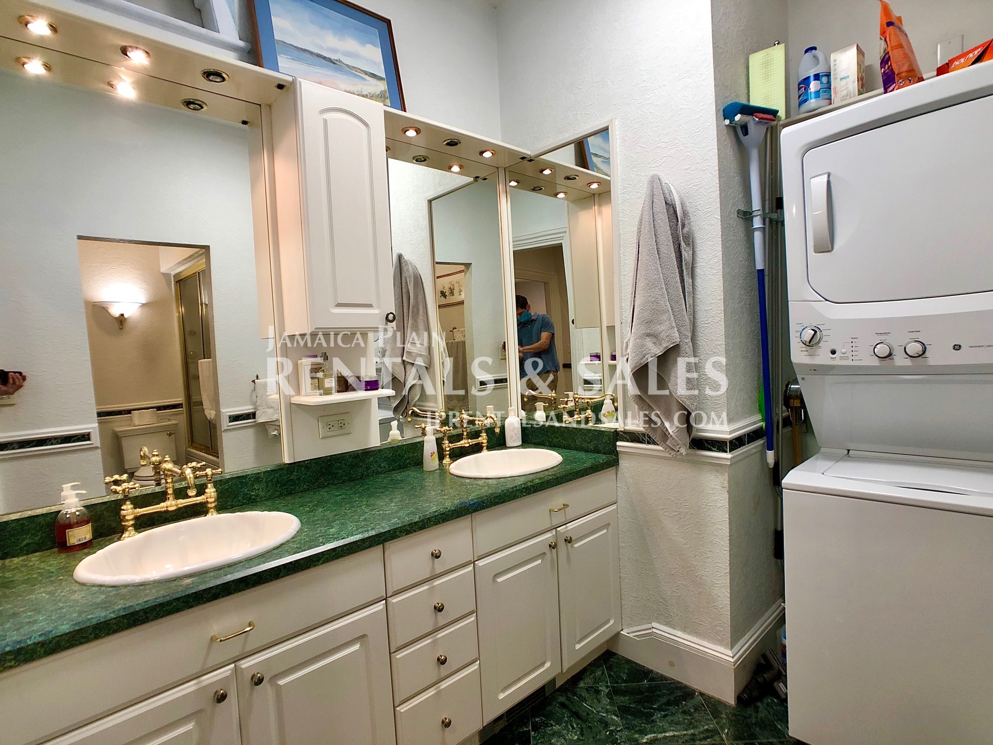 3 bed, 2 bath apartment for rent at 61 Pond St Unit 2, Jamaica Plain — photo 13 of 27