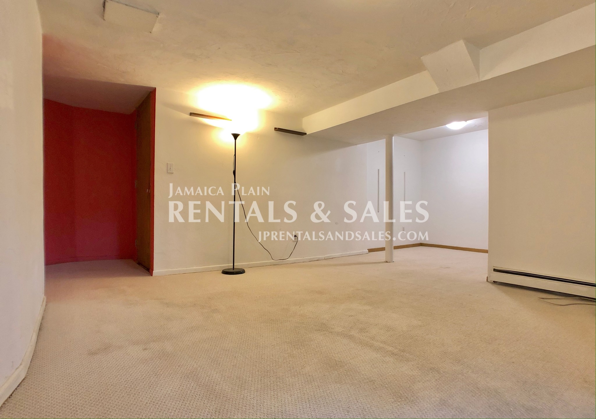 31 Oakview Ter, Jamaica Plain