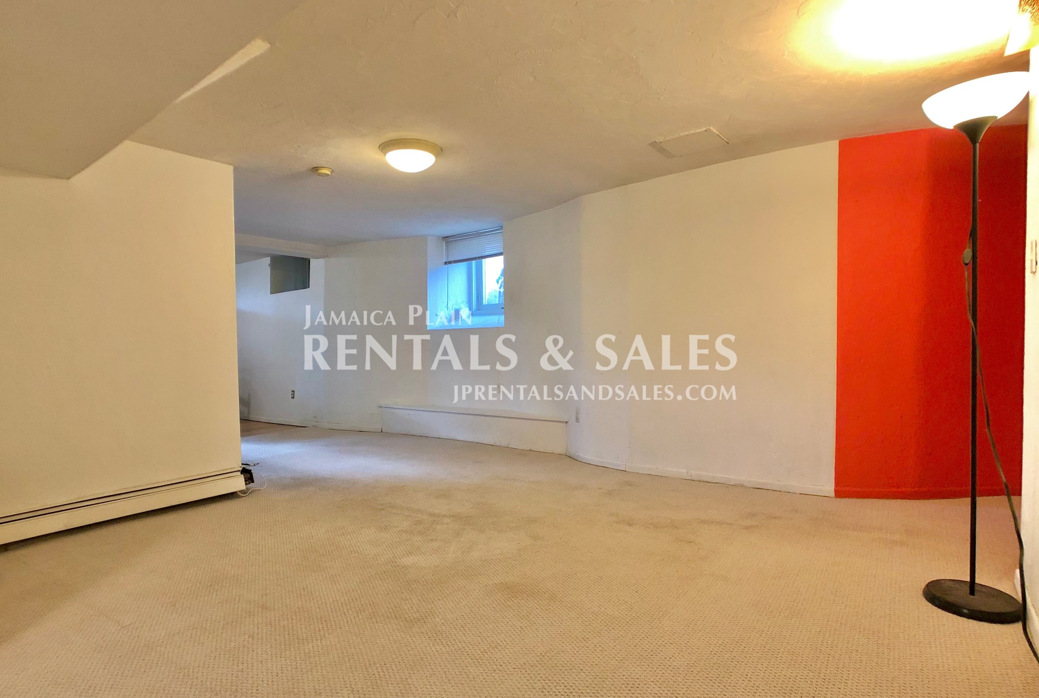 31 Oakview Ter, Jamaica Plain