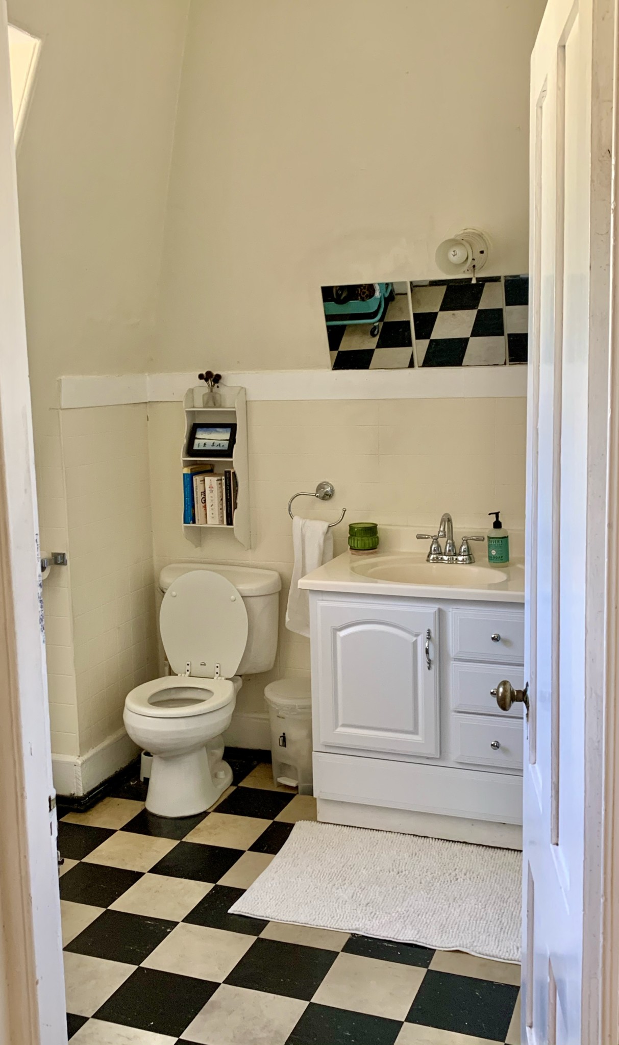 31 Burroughs St, Jamaica Plain