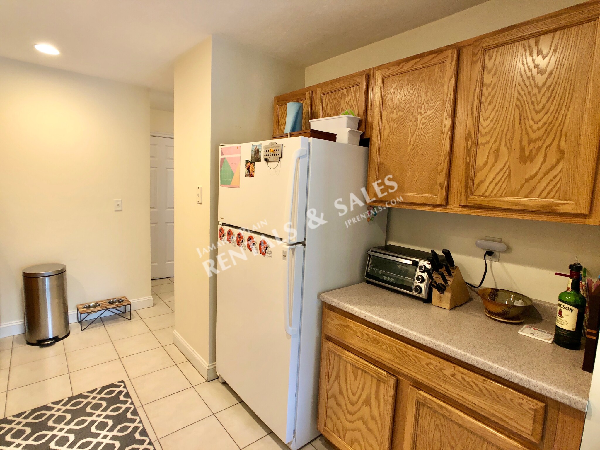 27 Clive St, Jamaica Plain