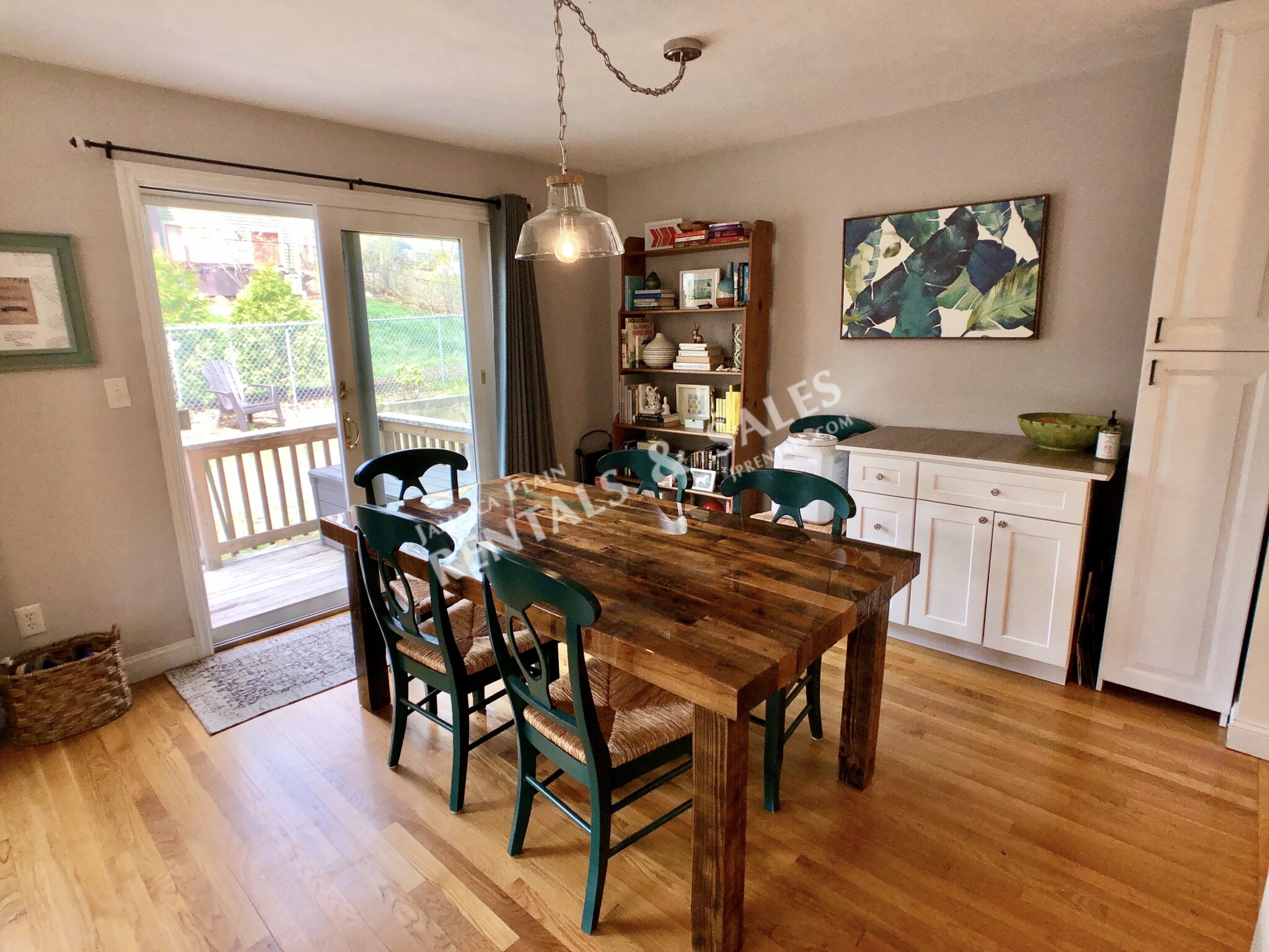 27 Clive St, Jamaica Plain