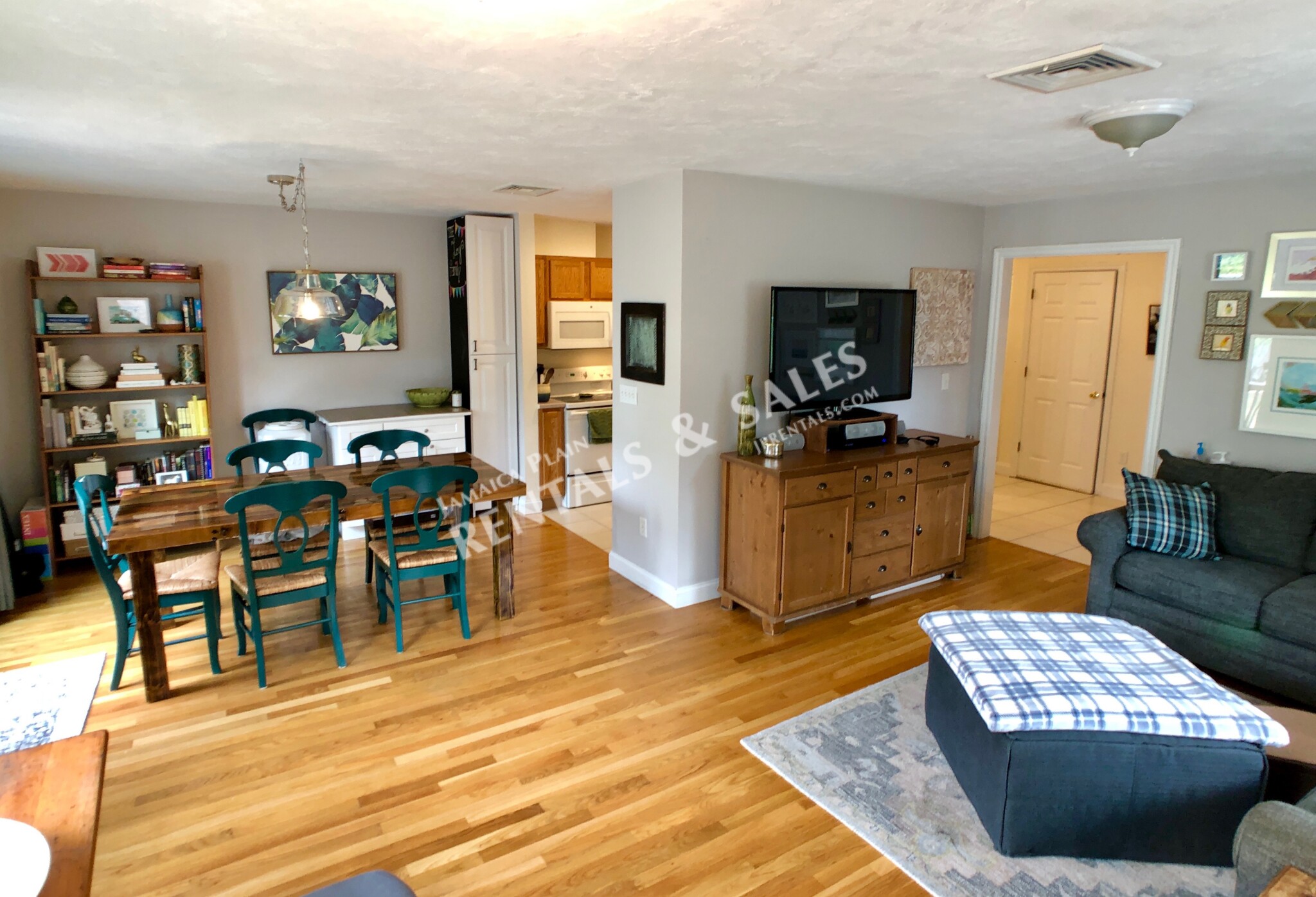 27 Clive St, Jamaica Plain