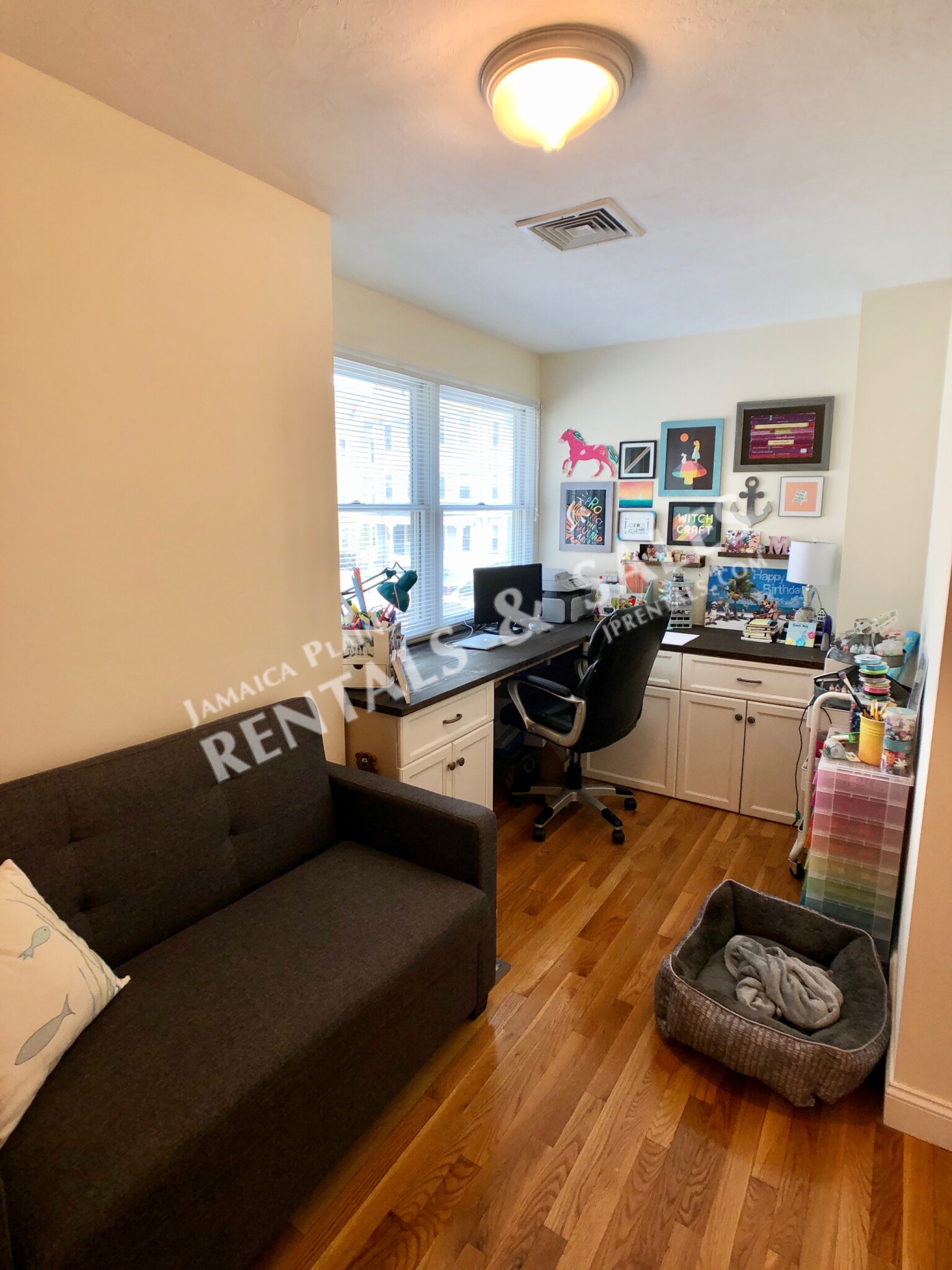 27 Clive St, Jamaica Plain