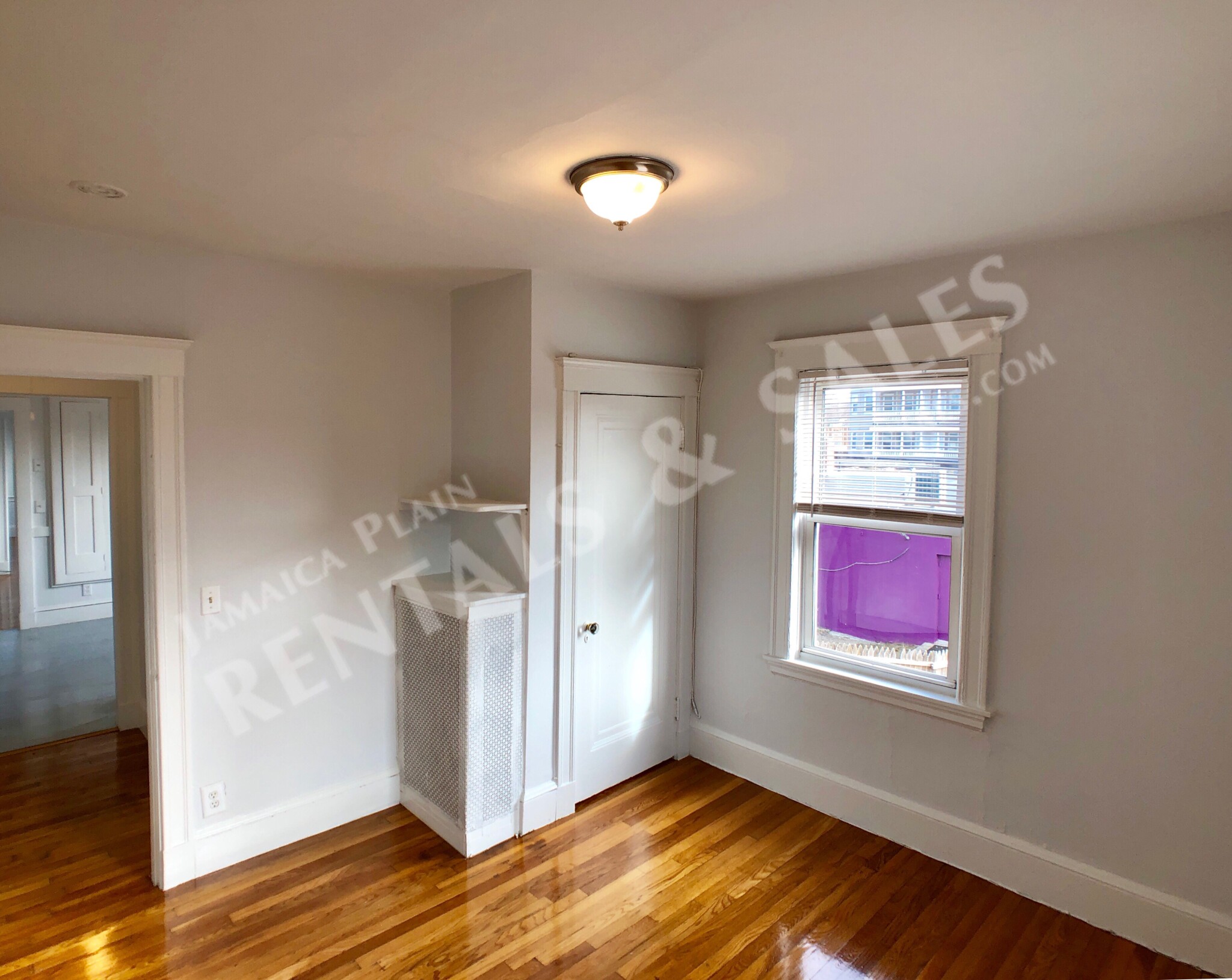 6 Lesher St, Jamaica Plain