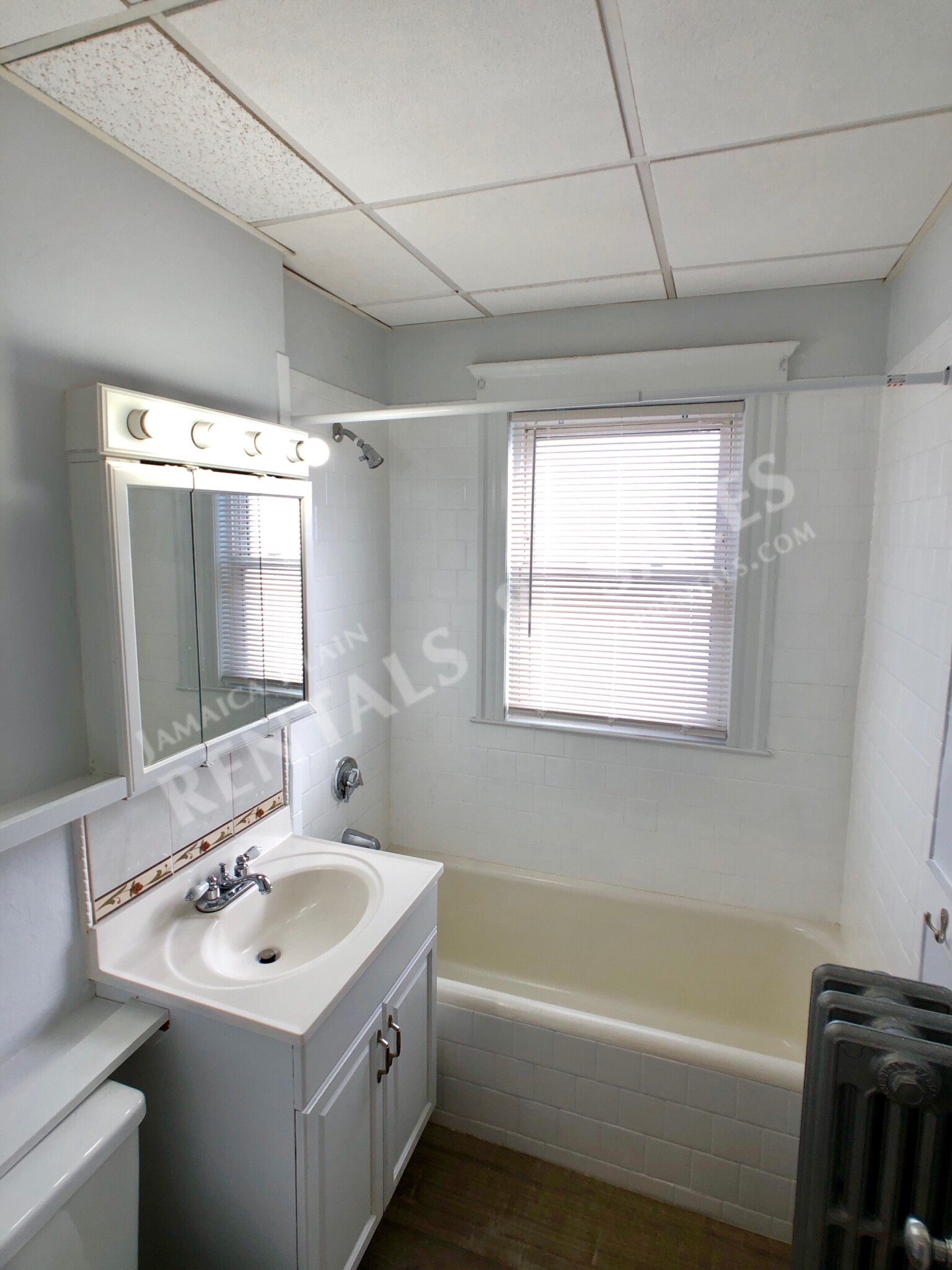 6 Lesher St, Jamaica Plain