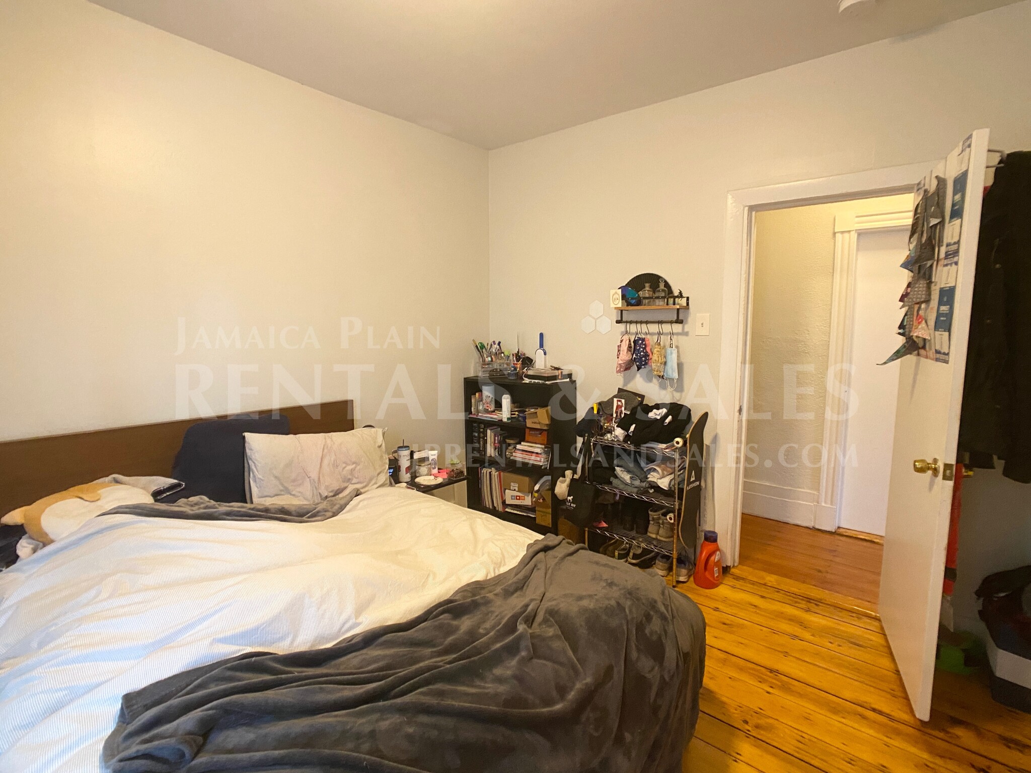 3 bed, 1 bath apartment for rent at 48 Green St Unit 1, Jamaica Plain — photo 11 of 18
