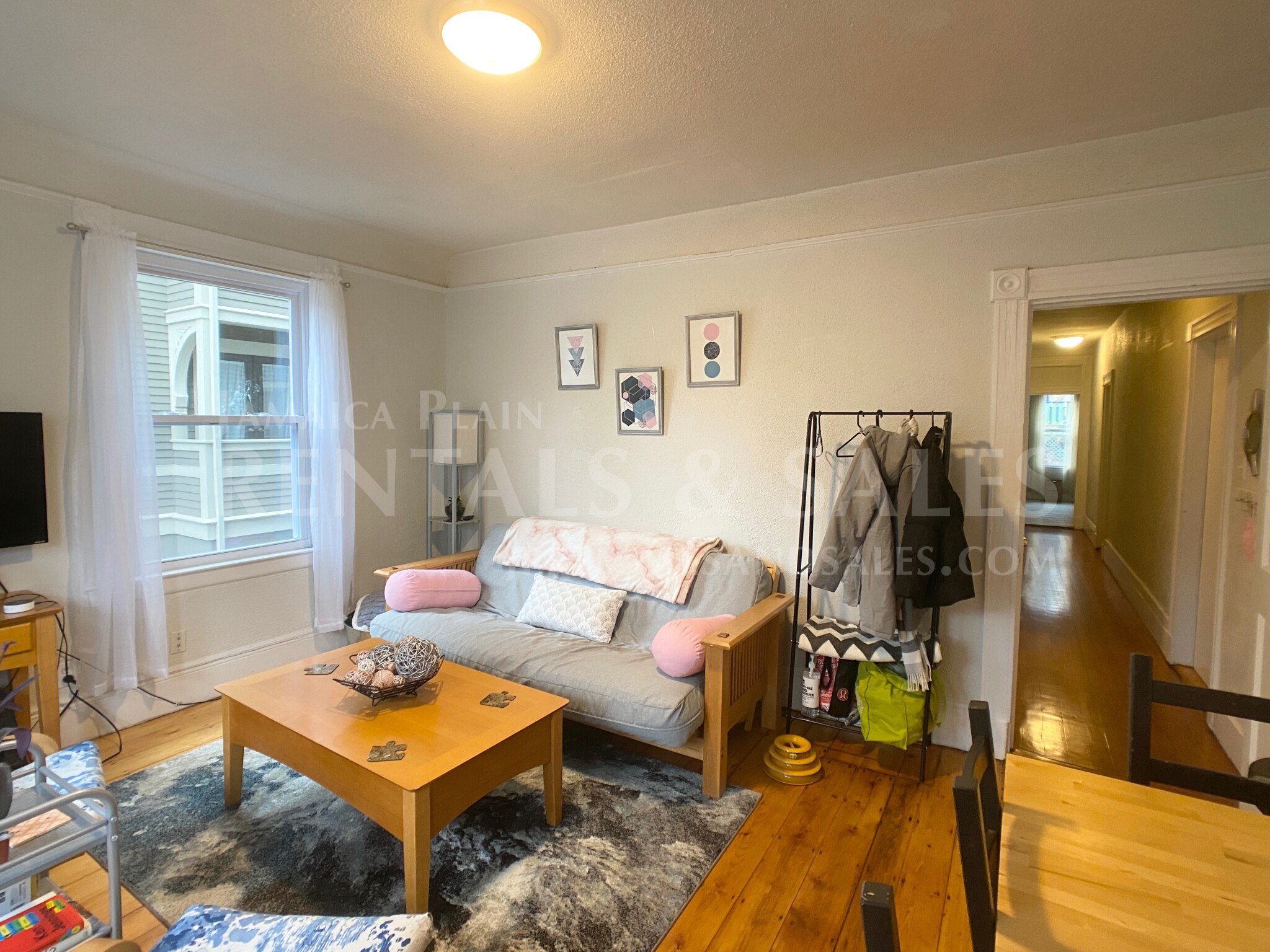 3 bed, 1 bath apartment for rent at 48 Green St Unit 1, Jamaica Plain — photo 7 of 18