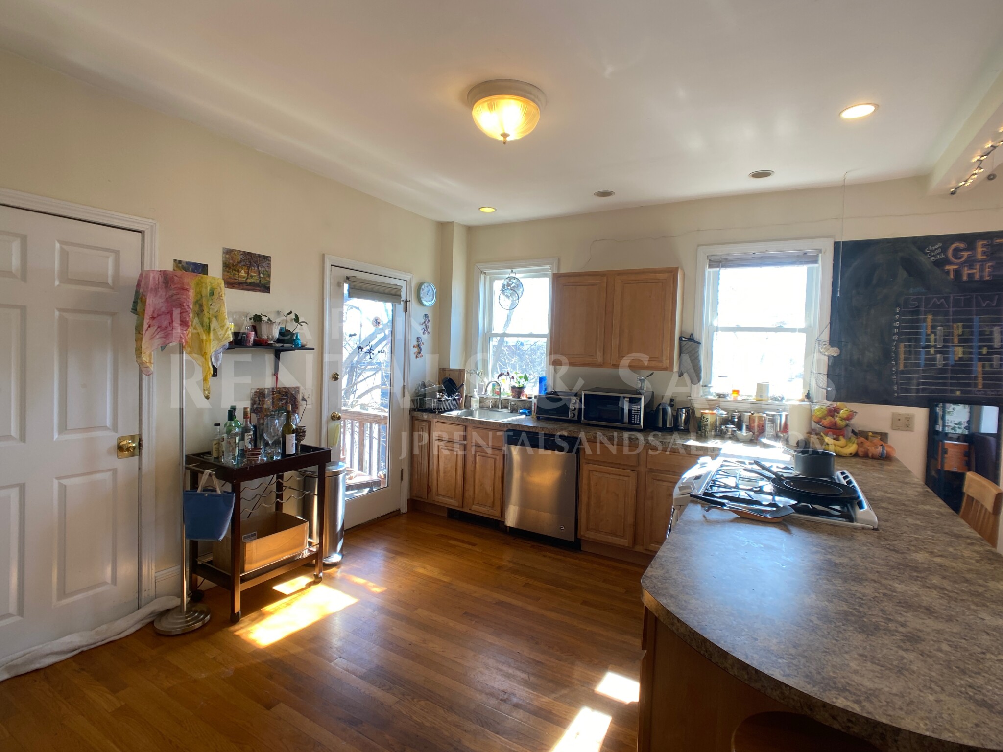 4 bed, 1 bath apartment for rent at 32 Fisher Ave Unit 1 CO, Jamaica Plain — photo 2 of 18