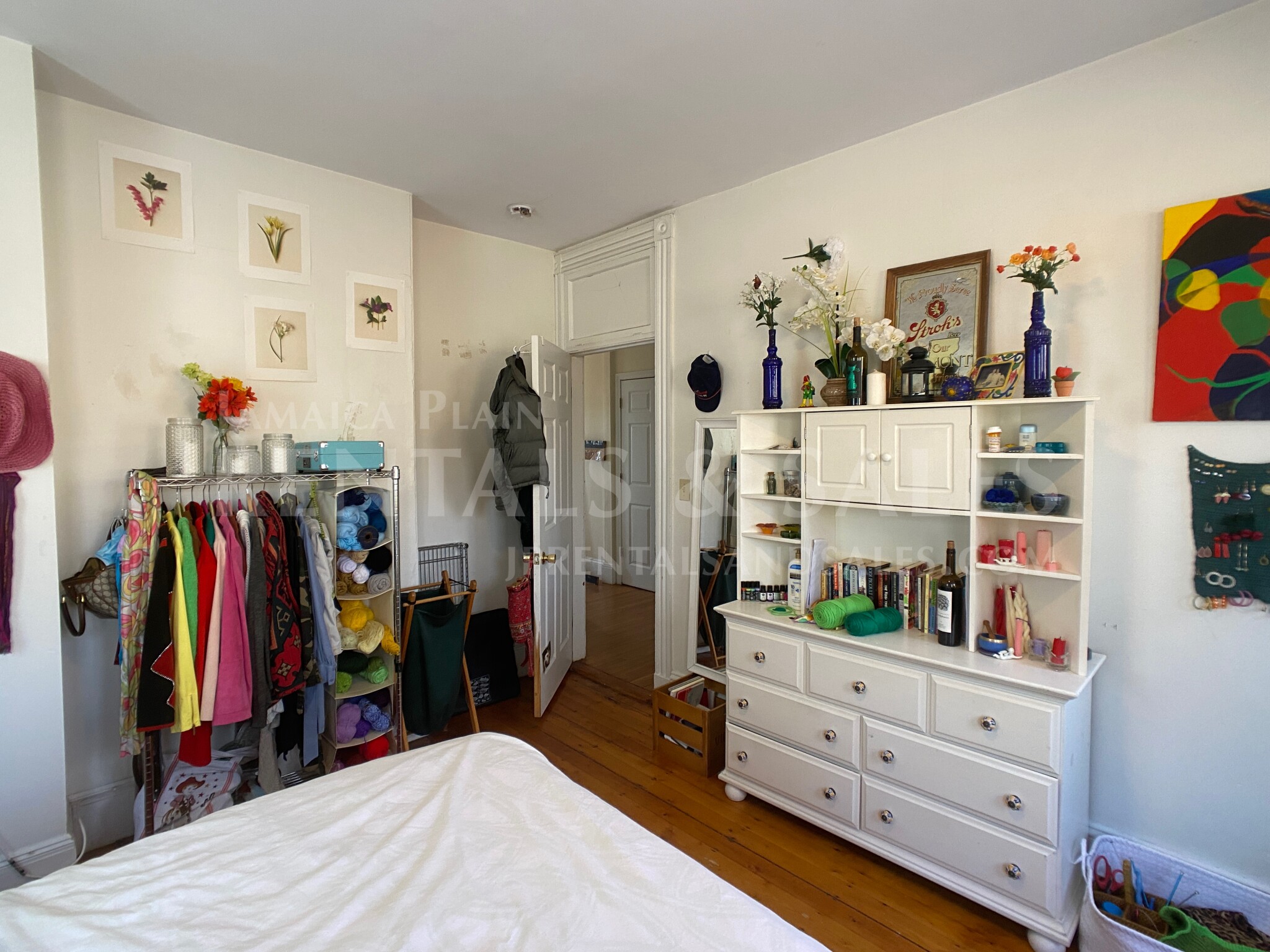 4 bed, 1 bath apartment for rent at 32 Fisher Ave Unit 1 CO, Jamaica Plain — photo 10 of 18
