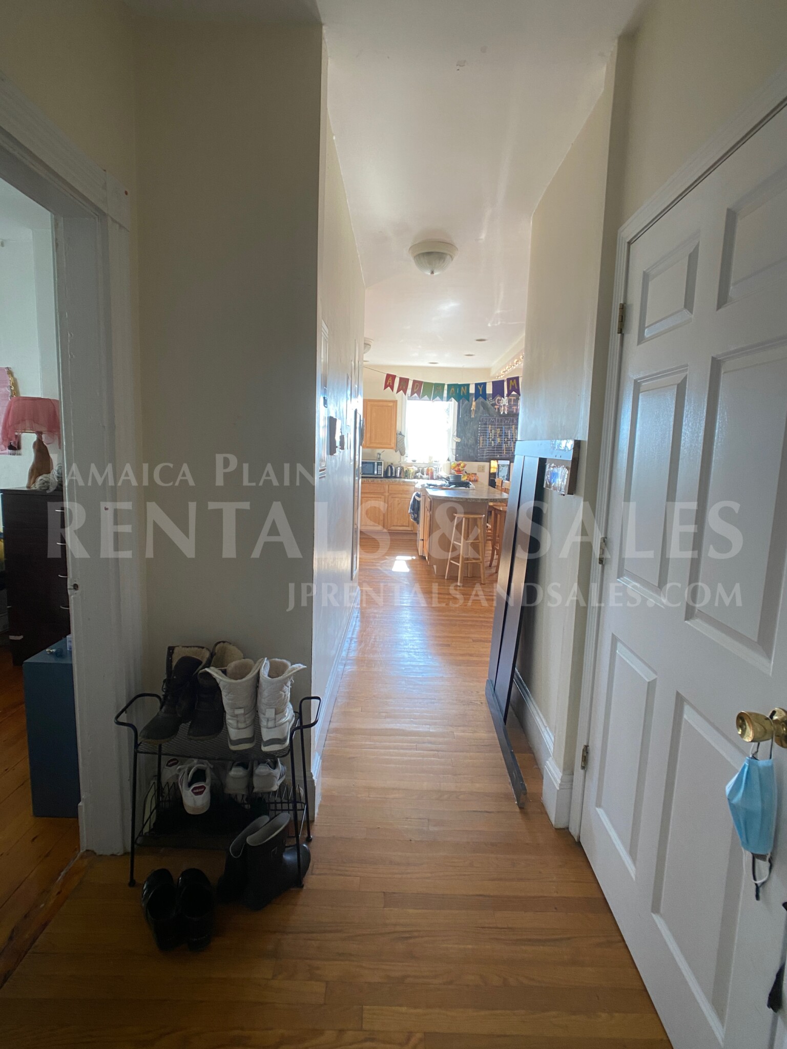 4 bed, 1 bath apartment for rent at 32 Fisher Ave Unit 1 CO, Jamaica Plain — photo 7 of 18