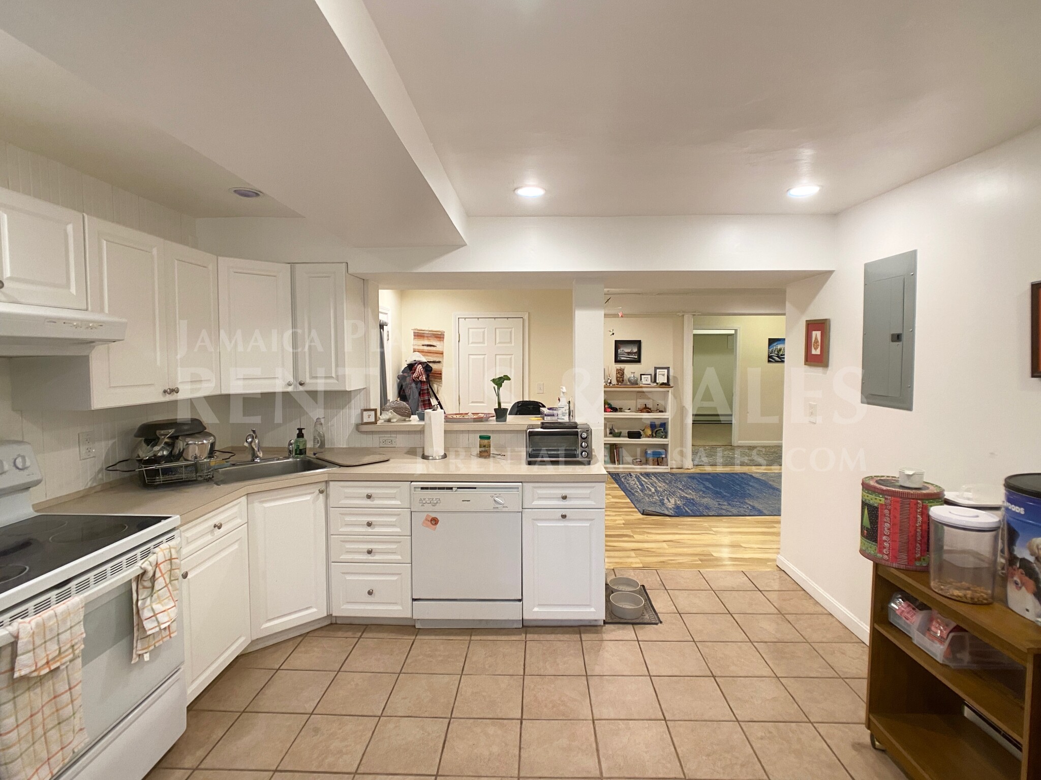 480 Jamaicaway, Jamaica Plain