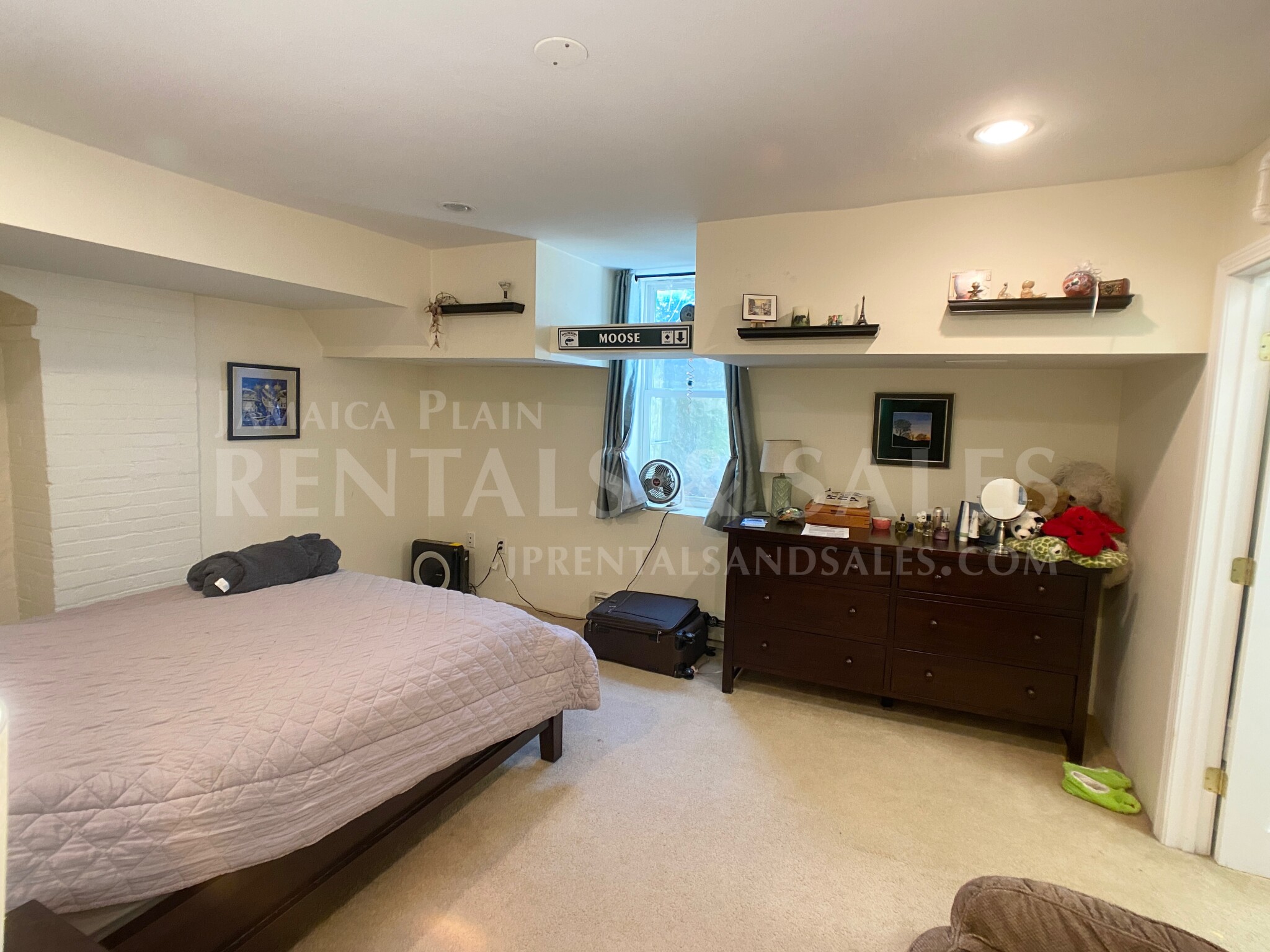 480 Jamaicaway, Jamaica Plain