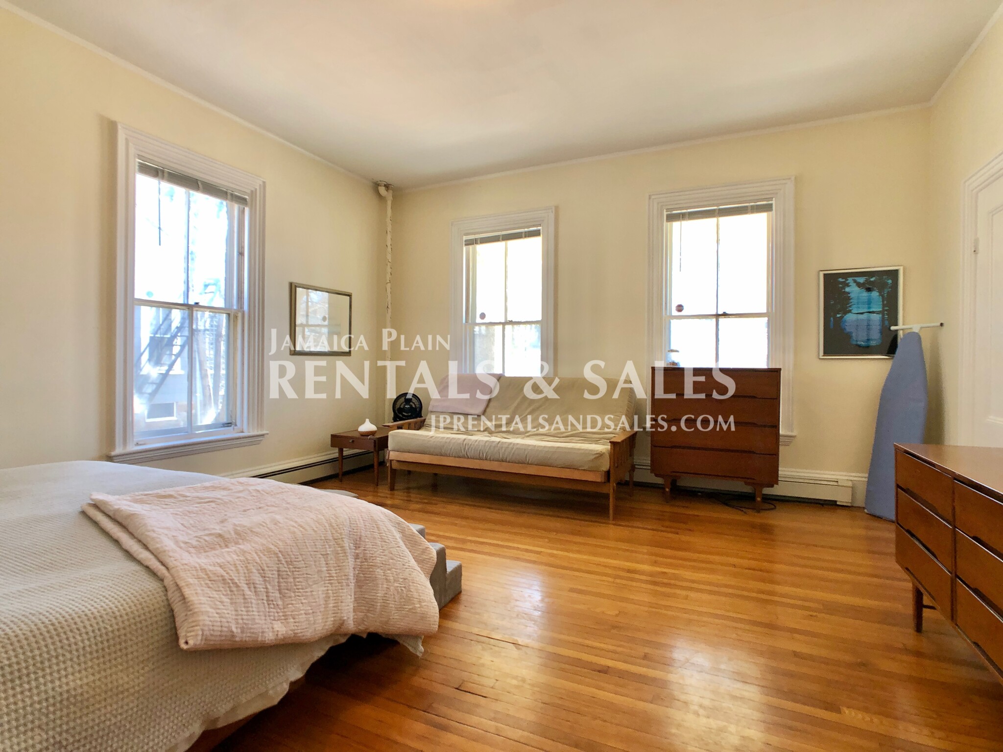 31 Burroughs St, Jamaica Plain