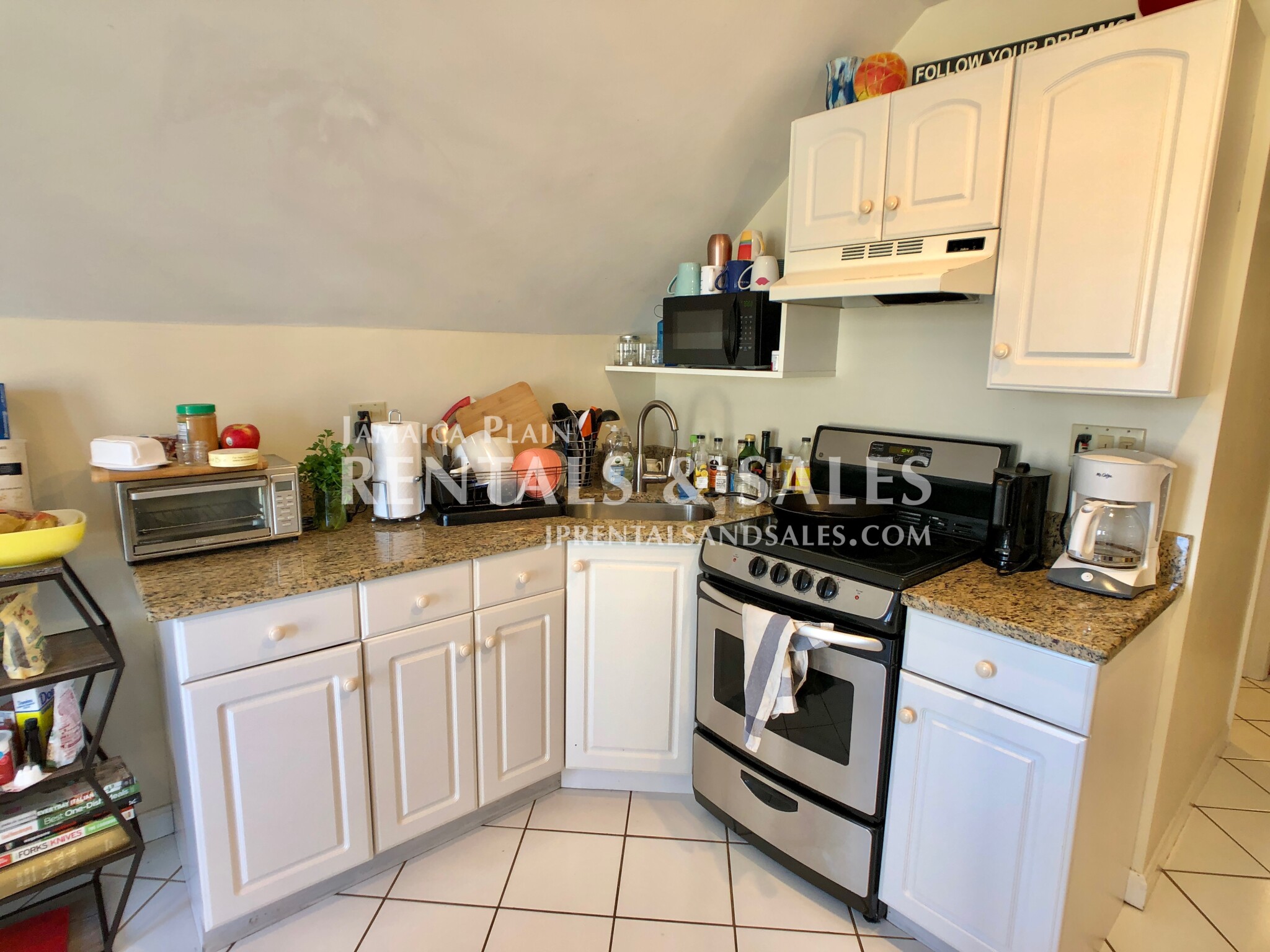 10 Garth Rd, West Roxbury